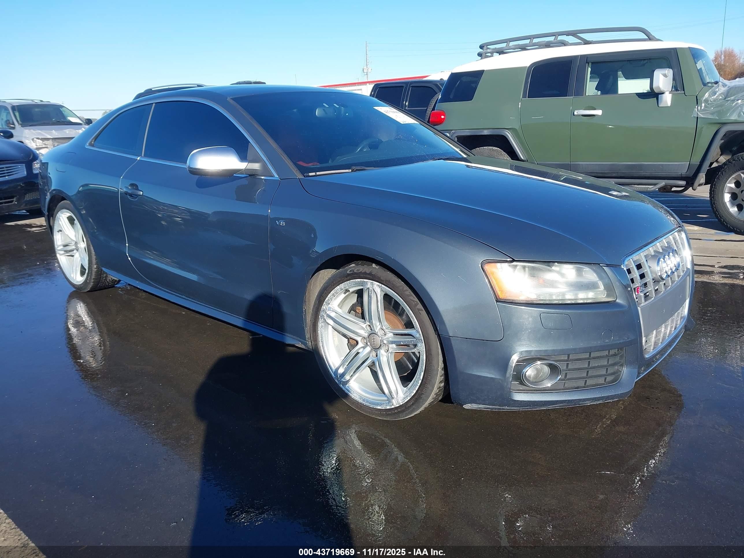 2011 Audi S5 4.2 Premium Plus Серый vin: WAUVVAFRXBA037425