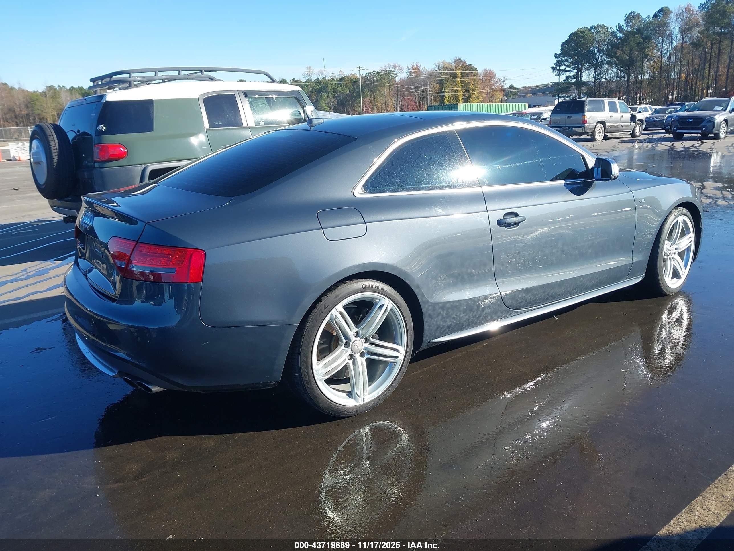 2011 Audi S5 4.2 Premium Plus Gray vin: WAUVVAFRXBA037425