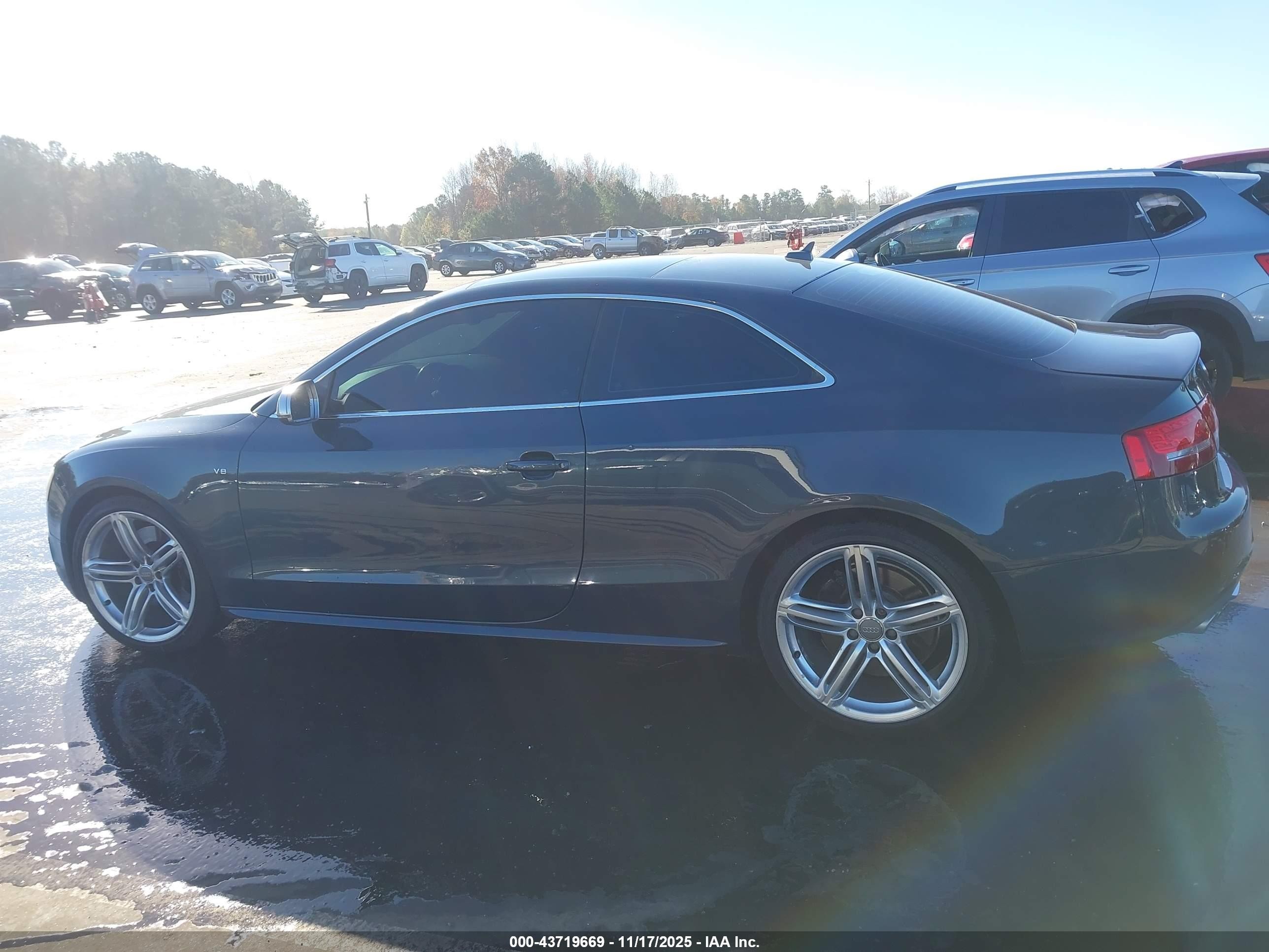 2011 Audi S5 4.2 Premium Plus Gray vin: WAUVVAFRXBA037425