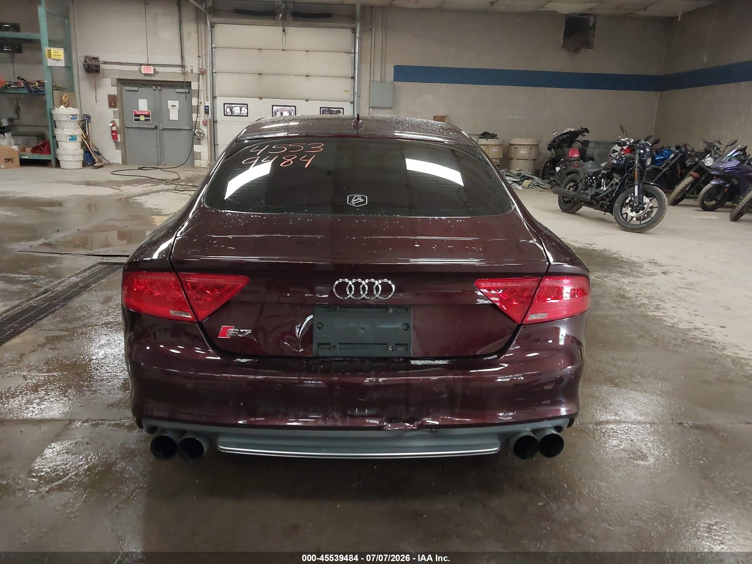 2014 Audi S7 4.0t Prestige Maroon vin: WAUW2AFC6EN076275