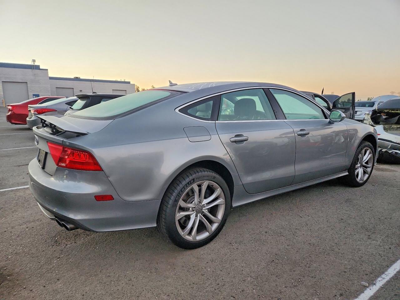2014 Audi S7 Premium Silver vin: WAUW2AFC7EN018966