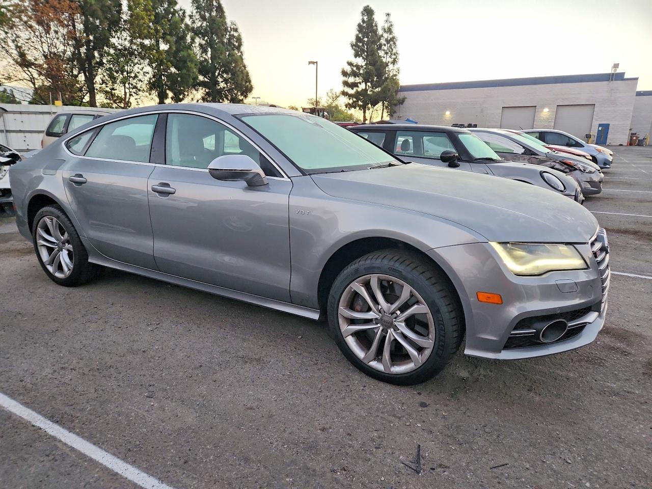 2014 Audi S7 Premium Silver vin: WAUW2AFC7EN018966