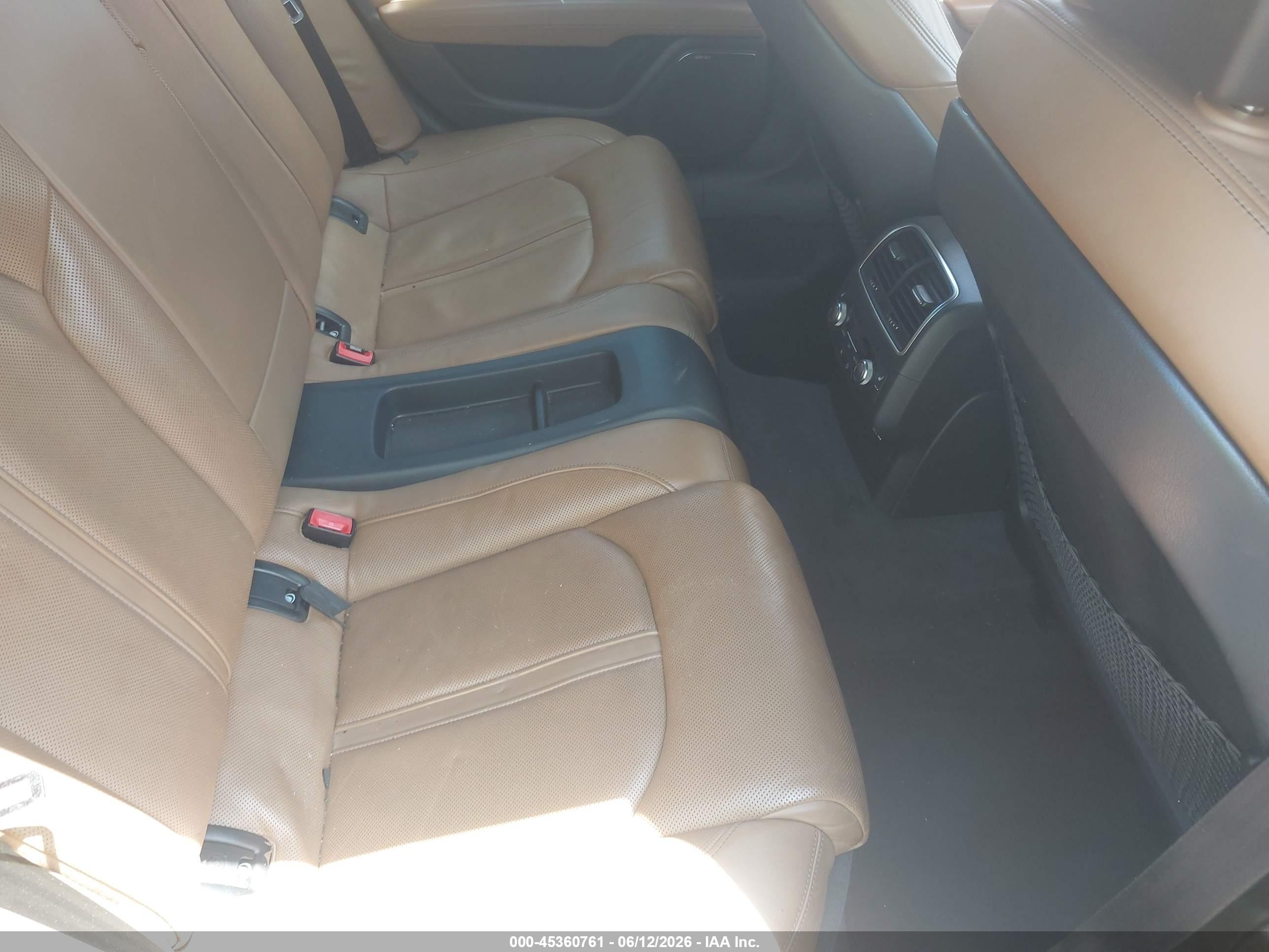 2014 Audi S7 4.0t Prestige Silver vin: WAUW2AFC7EN085826