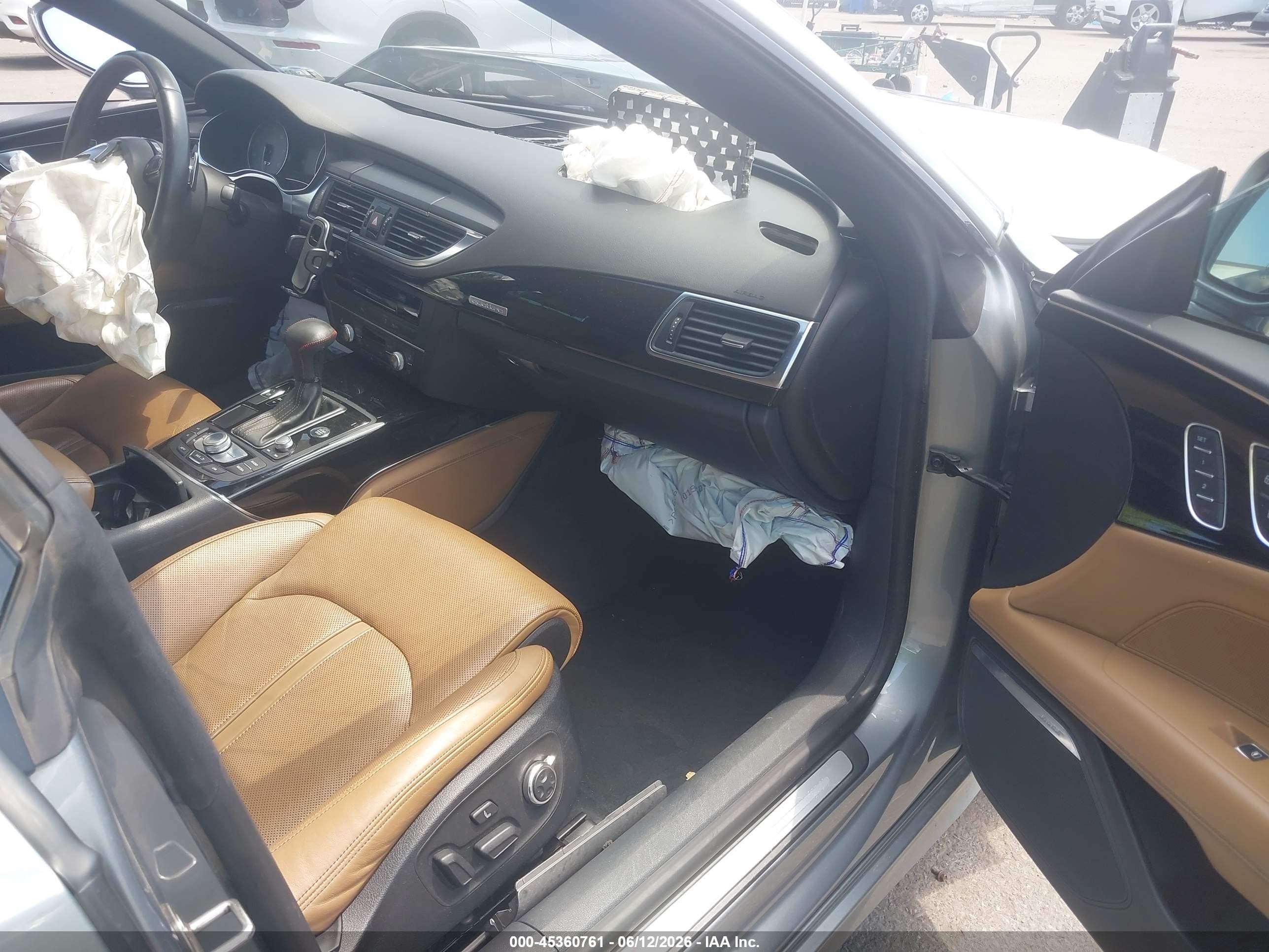 2014 Audi S7 4.0t Prestige Silver vin: WAUW2AFC7EN085826