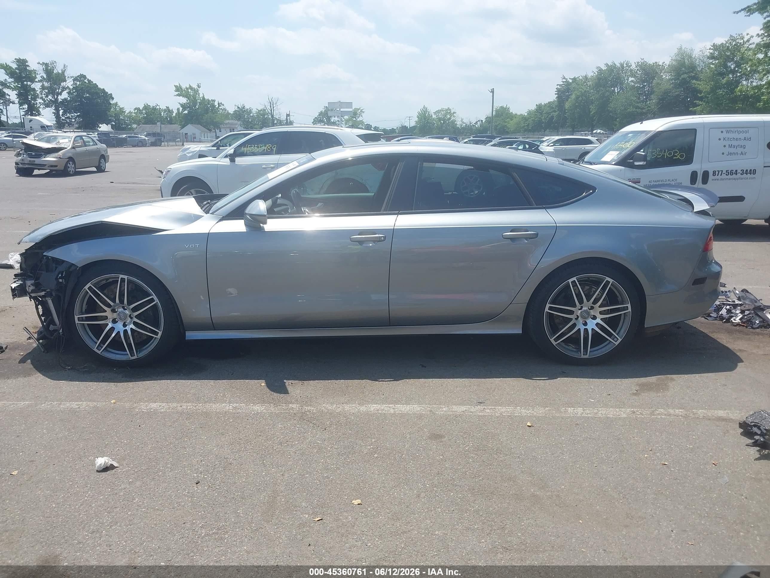 2014 Audi S7 4.0t Prestige Silver vin: WAUW2AFC7EN085826