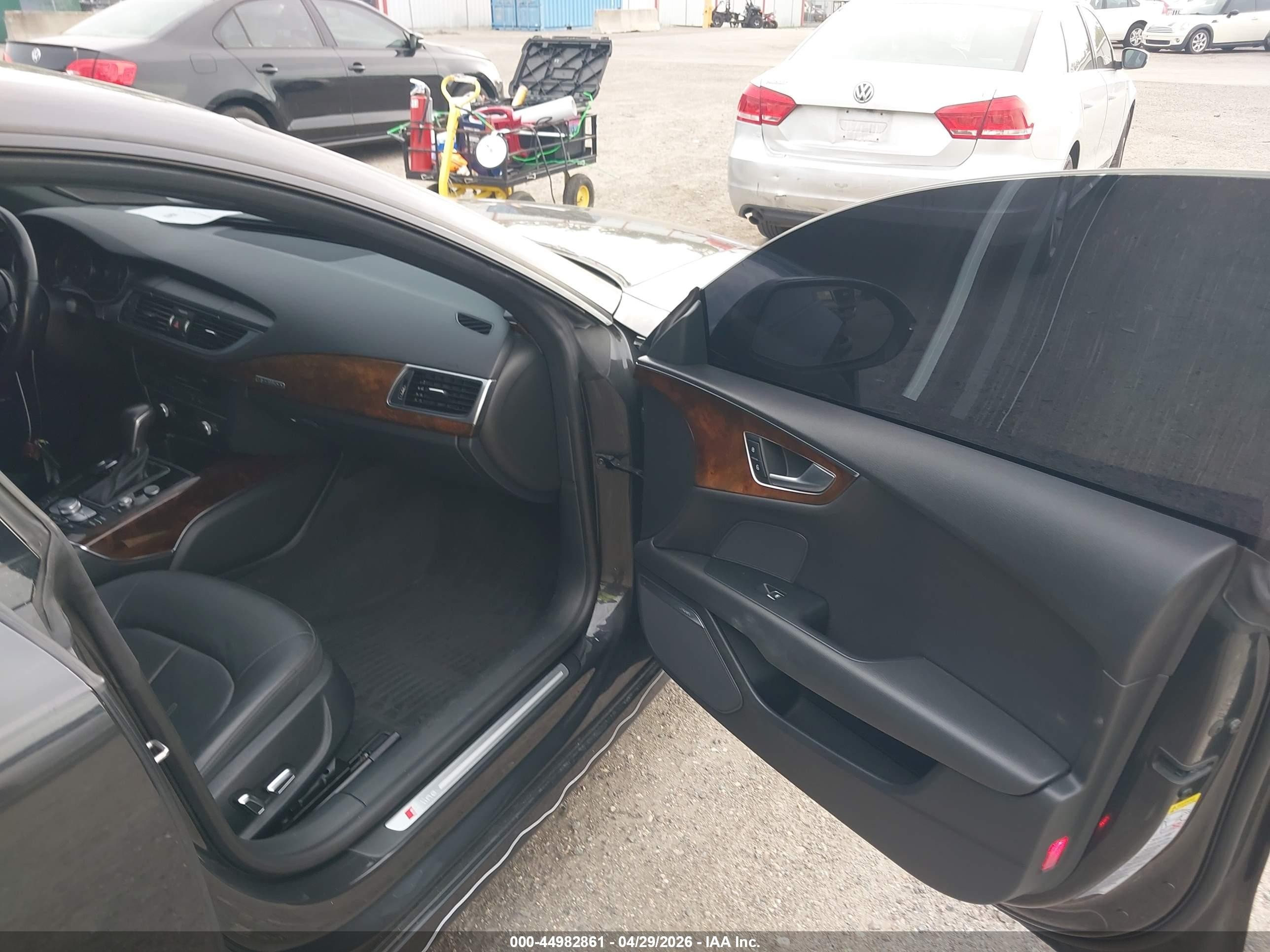 2017 Audi A7 3.0t Premium Plus Черный vin: WAUW2AFC9HN005981