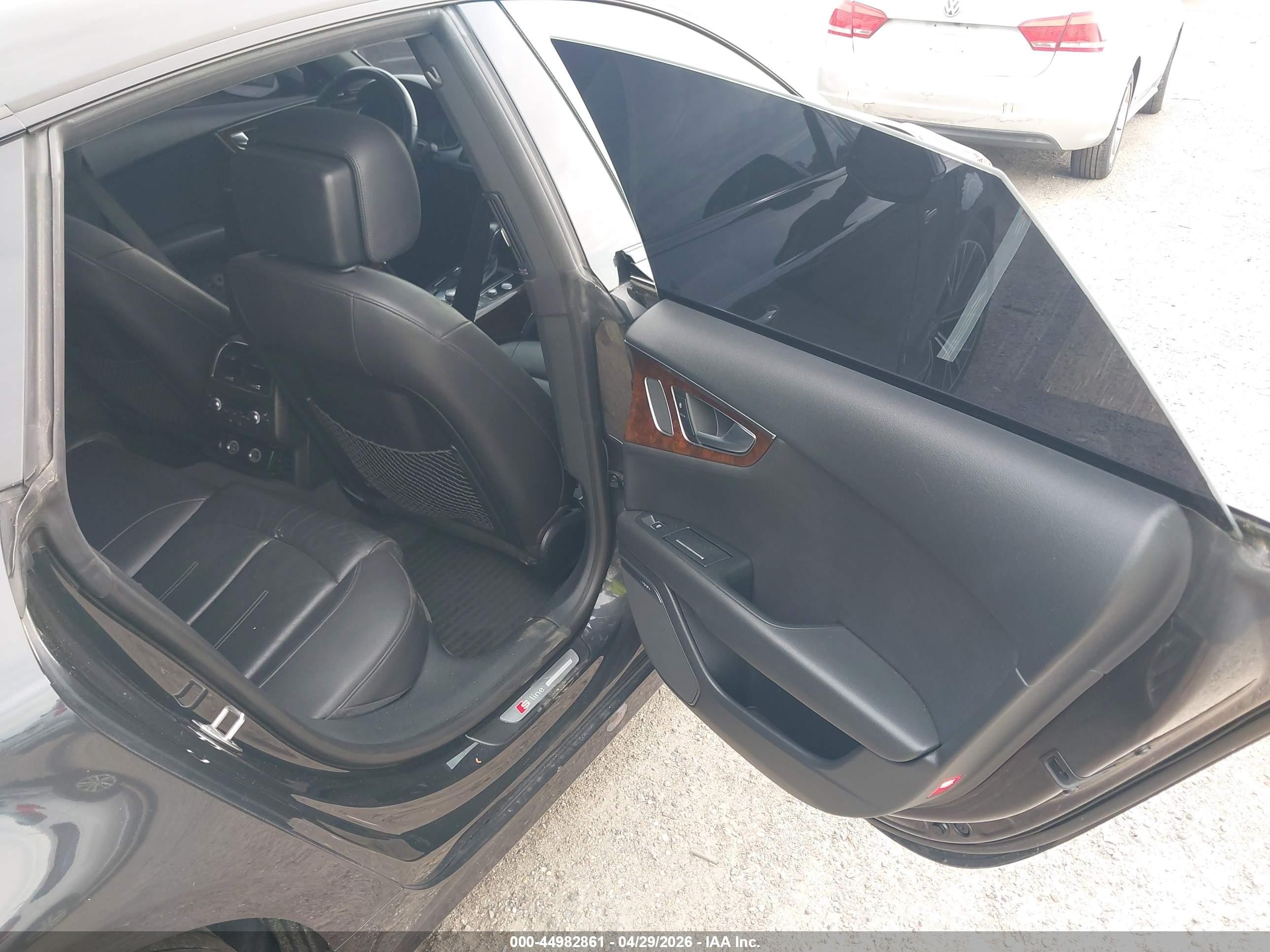2017 Audi A7 3.0t Premium Plus Черный vin: WAUW2AFC9HN005981