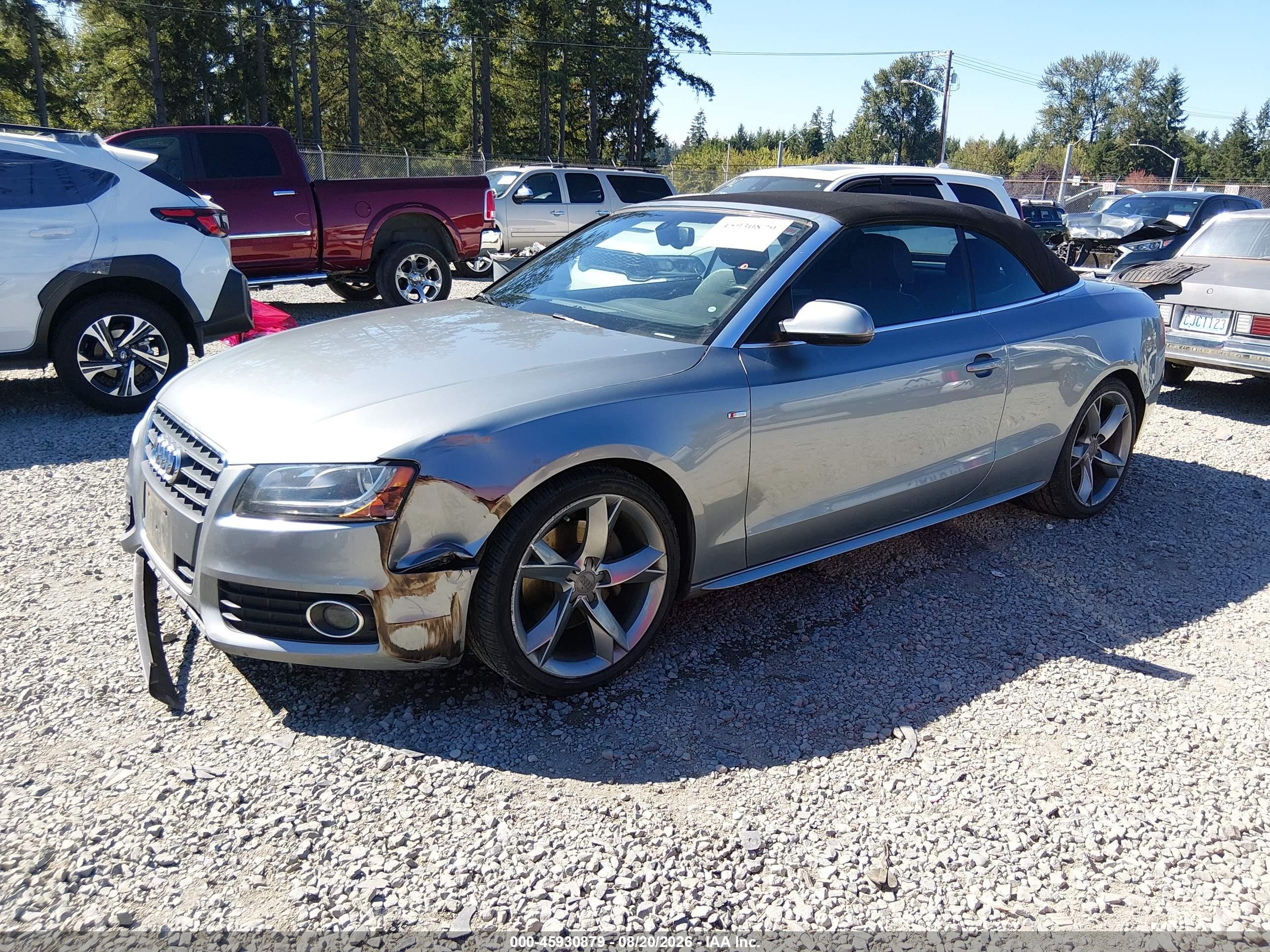 2011 Audi A5 2.0t Premium Серебряный vin: WAUWFAFHXBN005298