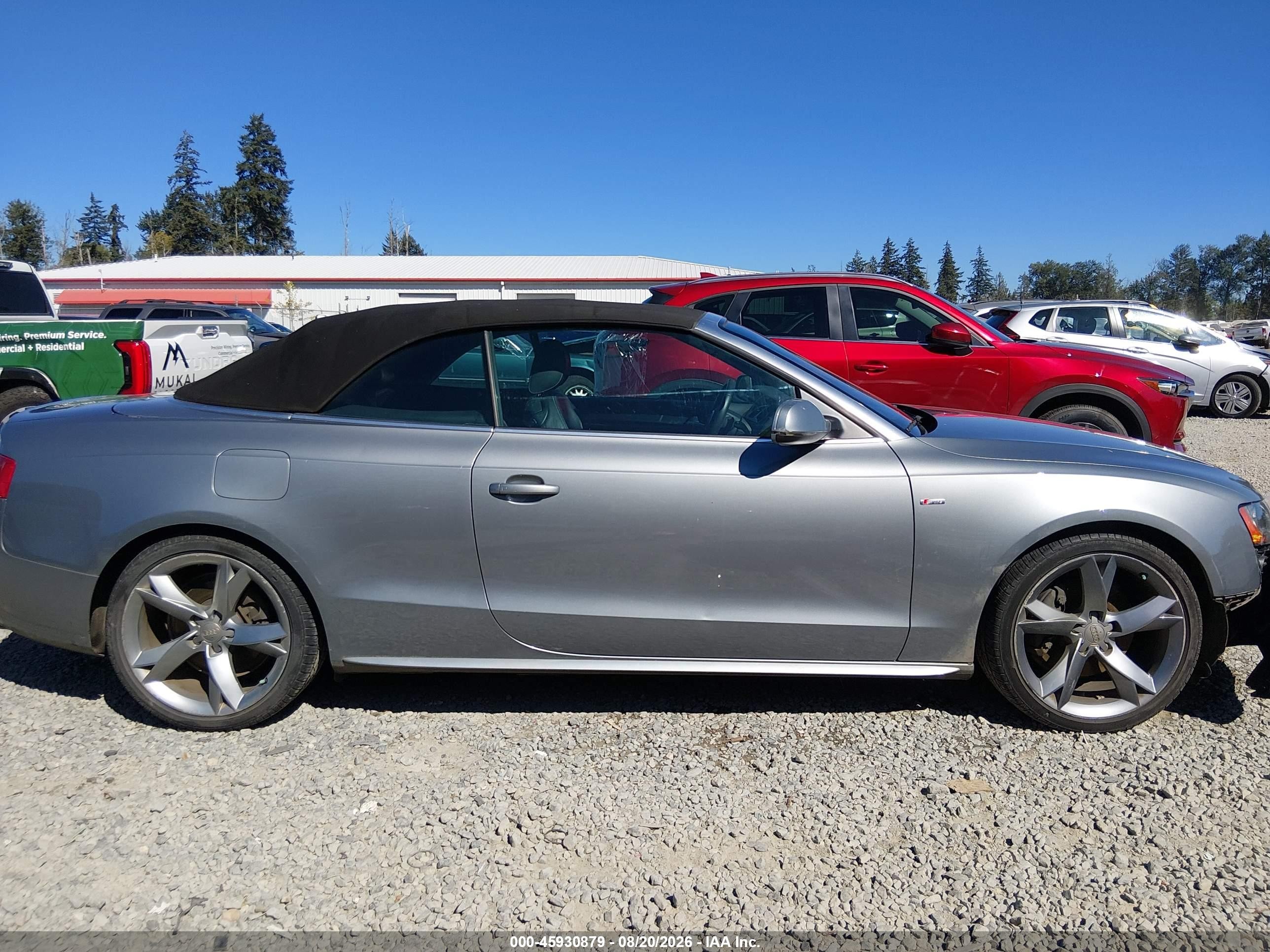 2011 Audi A5 2.0t Premium Серебряный vin: WAUWFAFHXBN005298