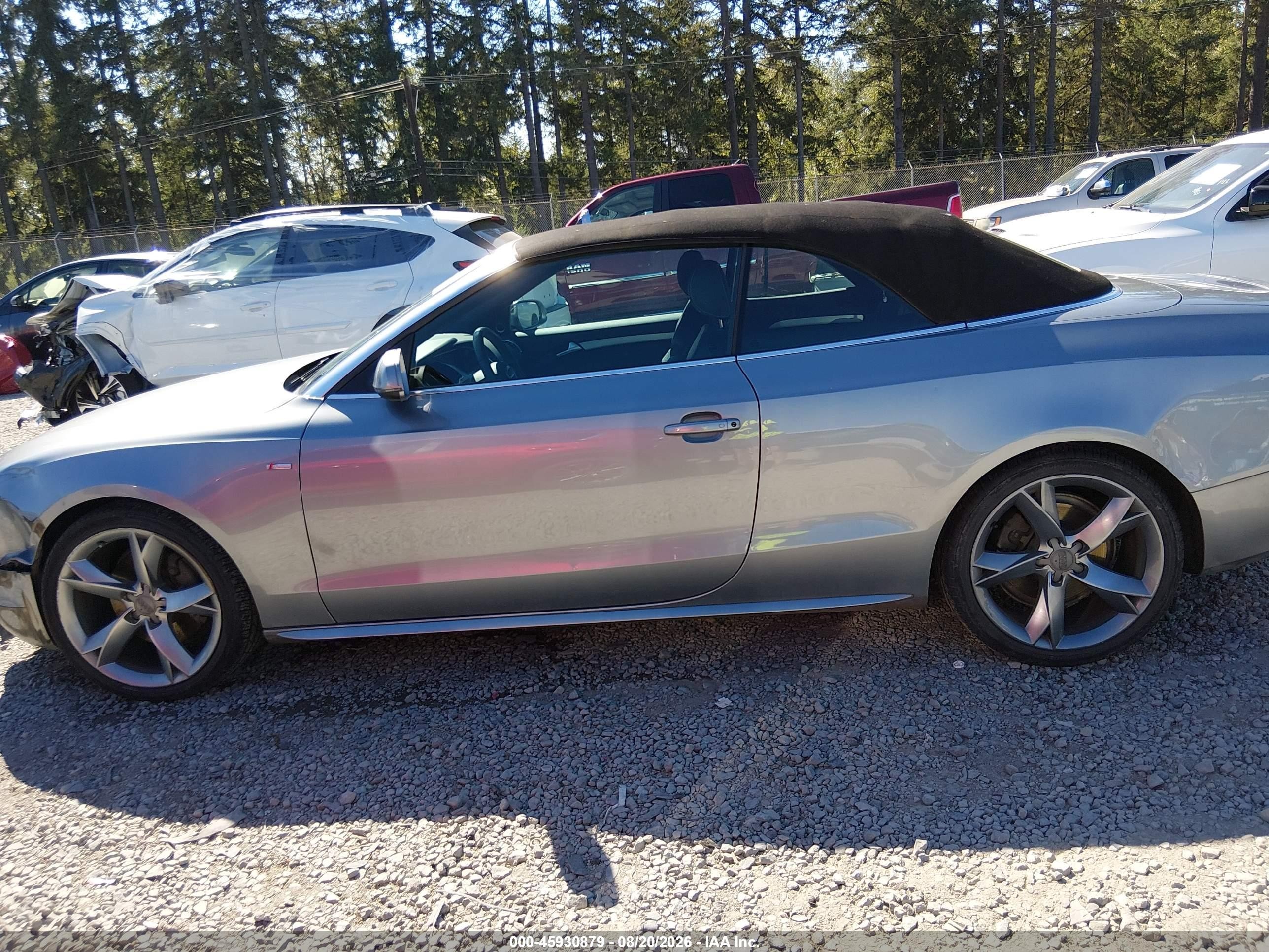 2011 Audi A5 2.0t Premium Серебряный vin: WAUWFAFHXBN005298