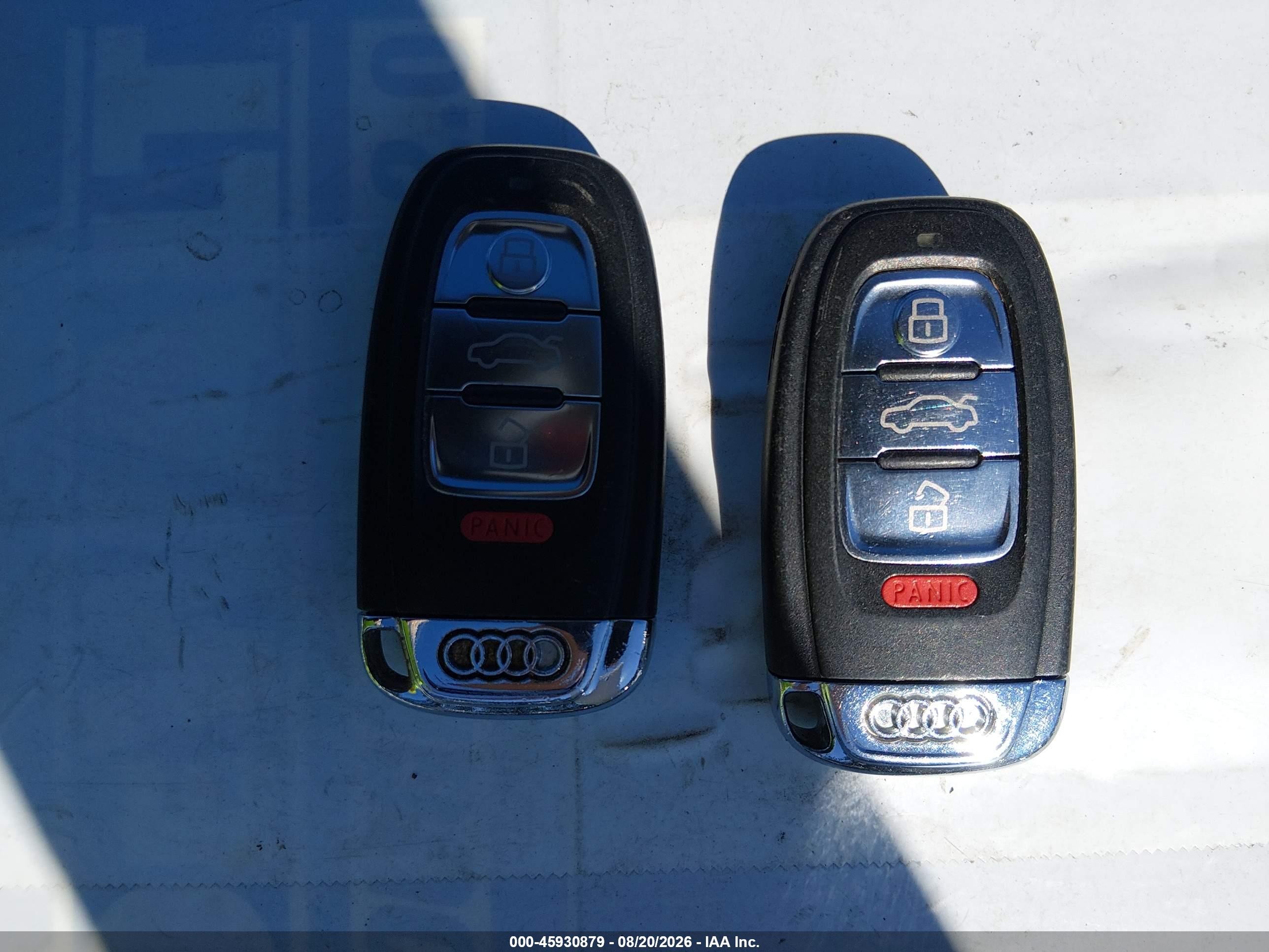 2011 Audi A5 2.0t Premium Серебряный vin: WAUWFAFHXBN005298