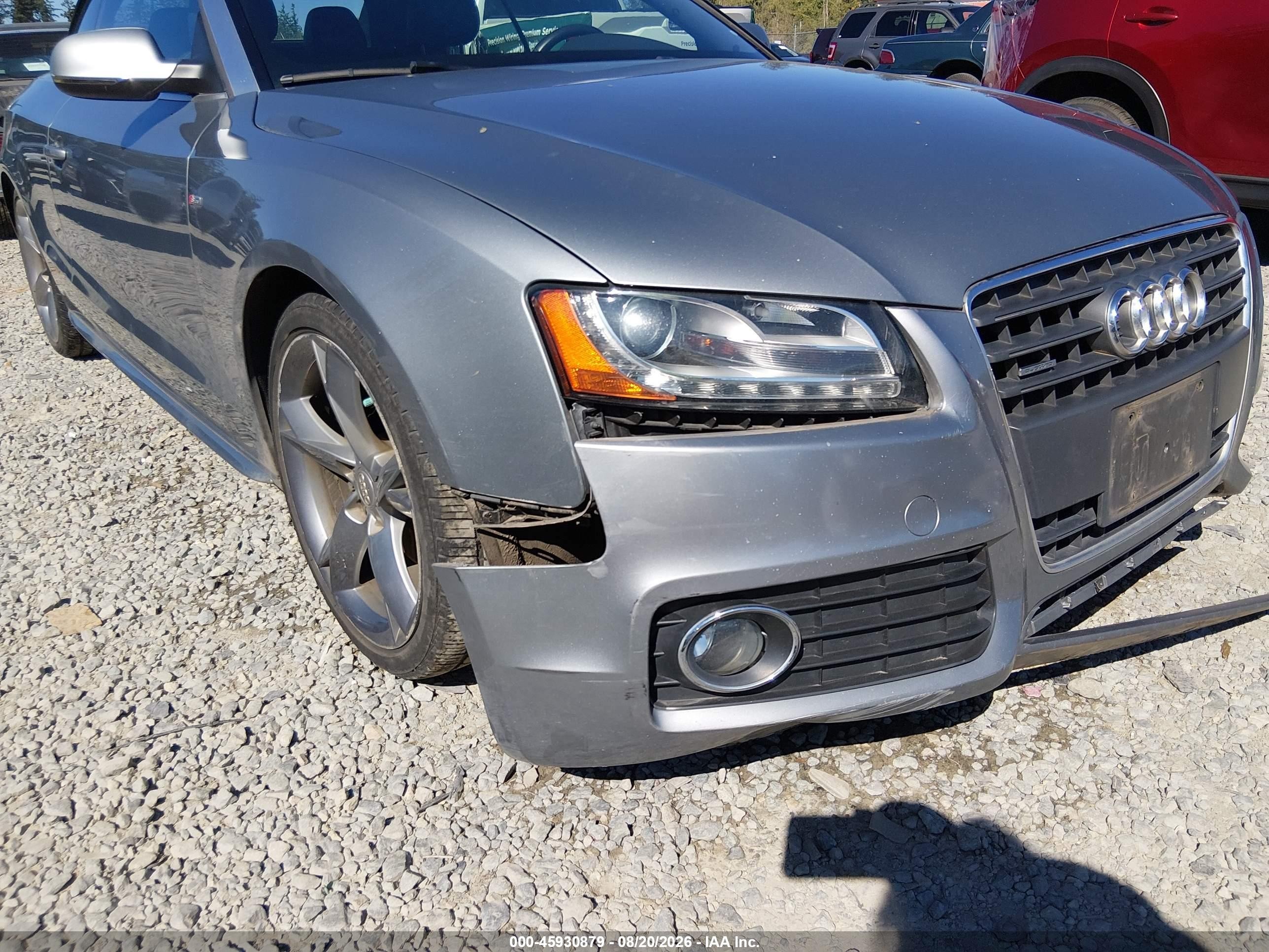 2011 Audi A5 2.0t Premium Серебряный vin: WAUWFAFHXBN005298