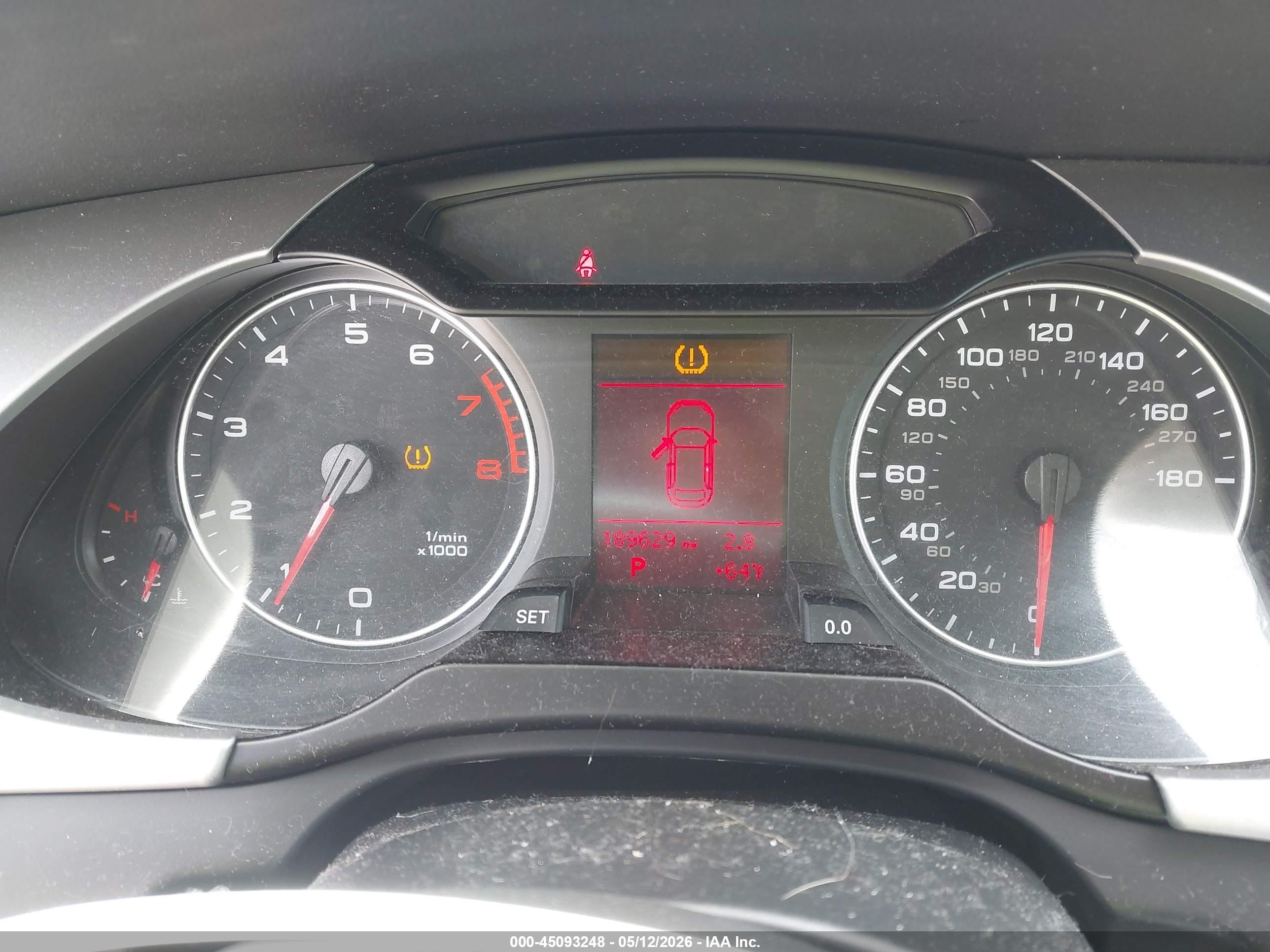 2011 Audi A4 2.0t Premium Серый vin: WAUWFAFL1BA035947