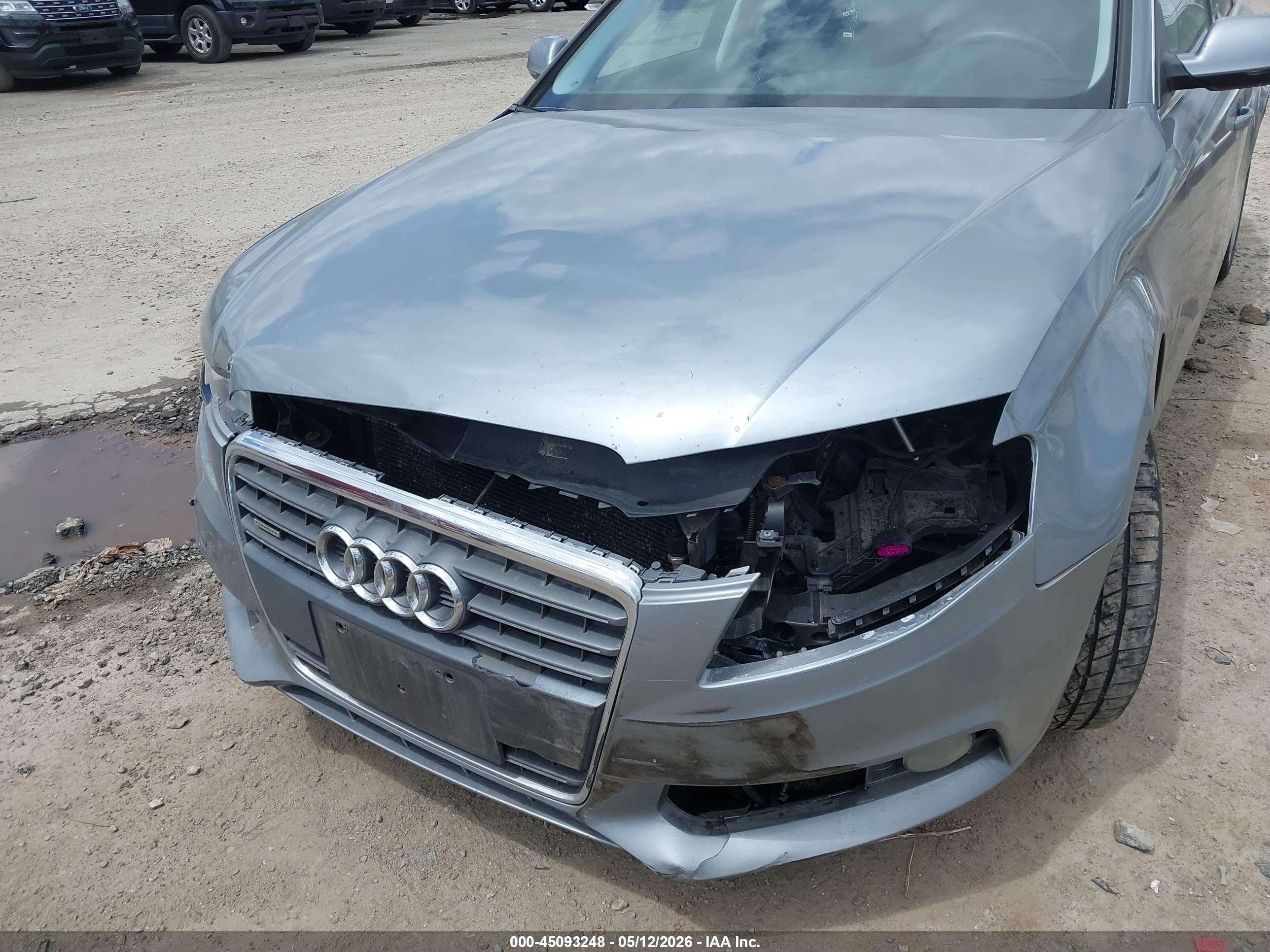 2011 Audi A4 2.0t Premium Серый vin: WAUWFAFL1BA035947