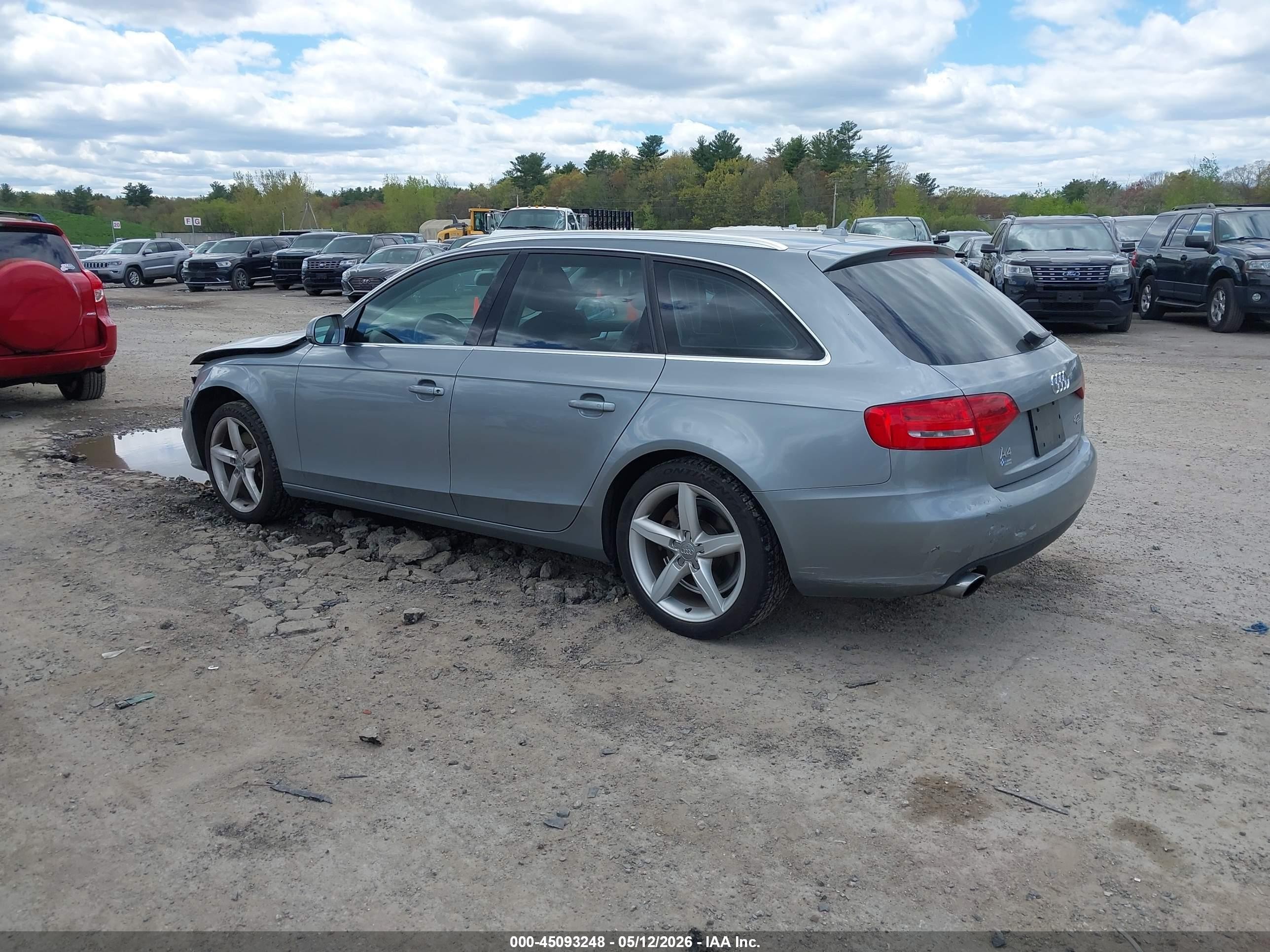 2011 Audi A4 2.0t Premium Серый vin: WAUWFAFL1BA035947