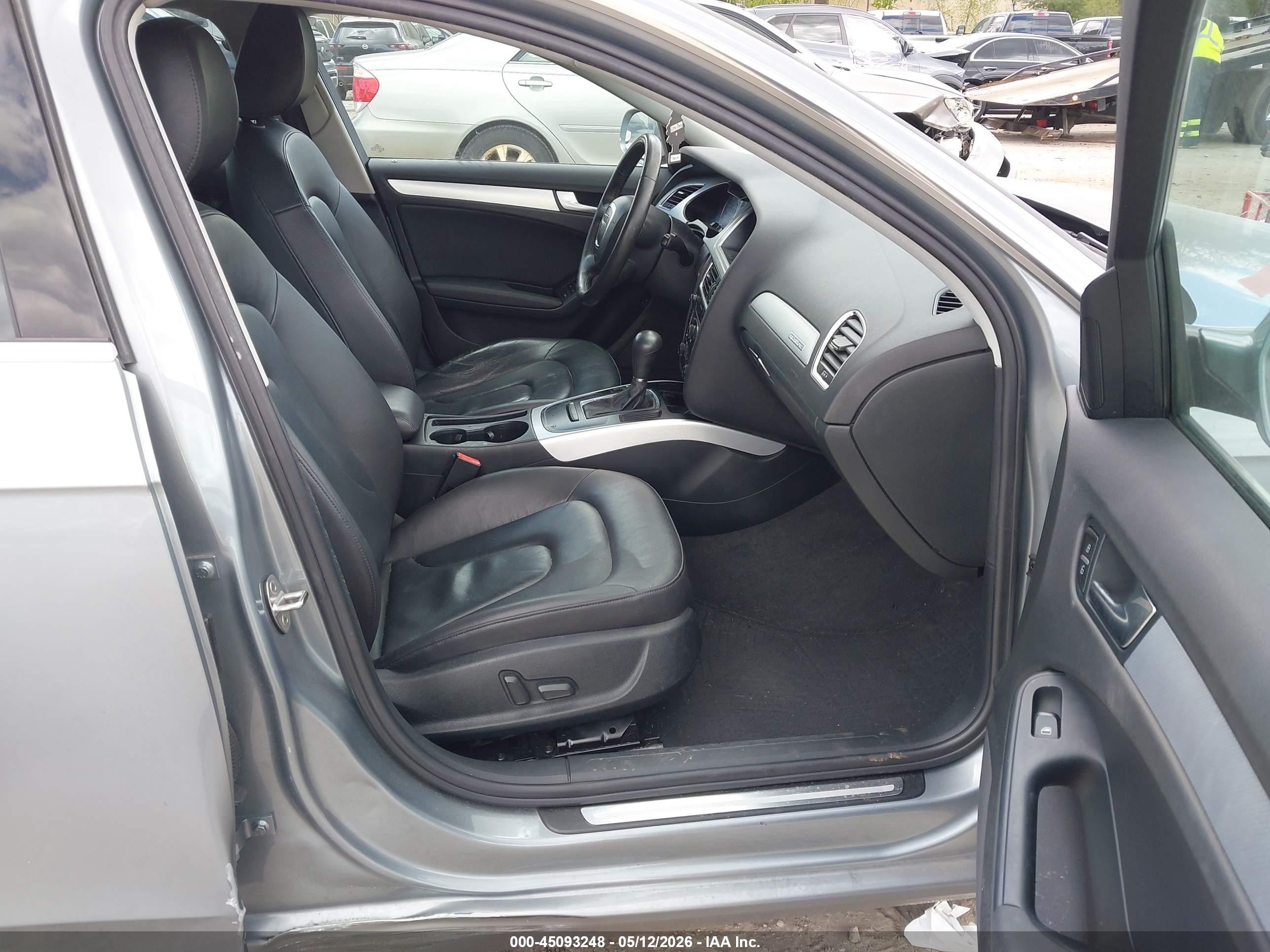 2011 Audi A4 2.0t Premium Серый vin: WAUWFAFL1BA035947