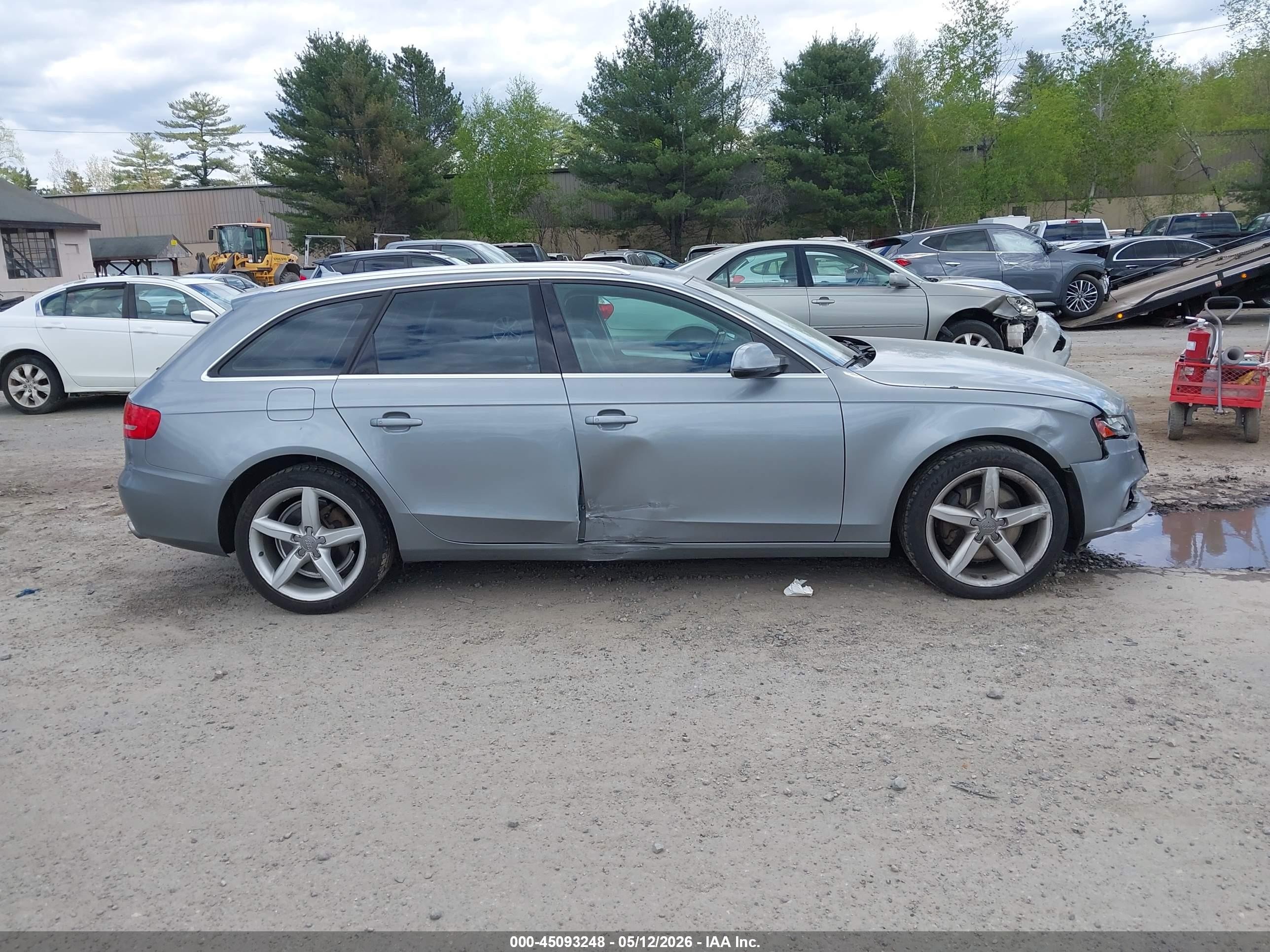 2011 Audi A4 2.0t Premium Серый vin: WAUWFAFL1BA035947
