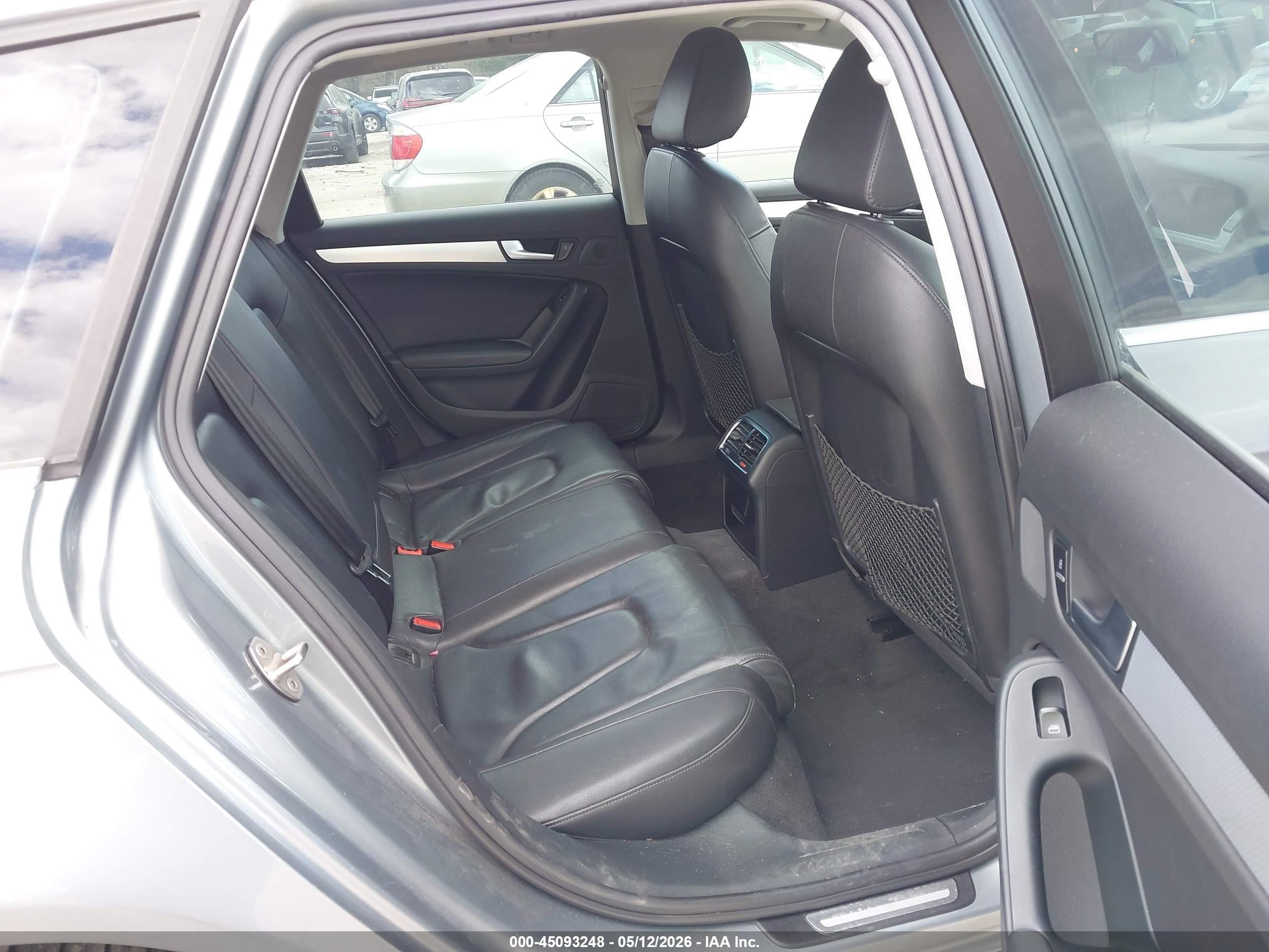 2011 Audi A4 2.0t Premium Серый vin: WAUWFAFL1BA035947