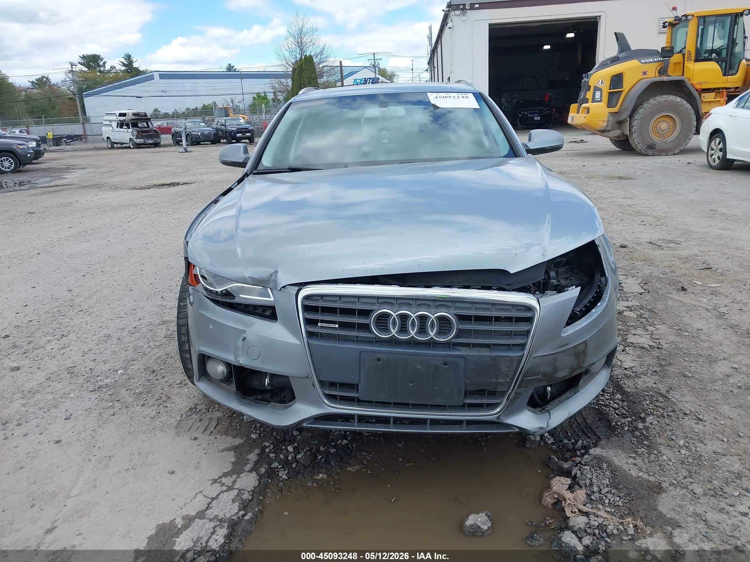 2011 Audi A4 2.0t Premium Серый vin: WAUWFAFL1BA035947