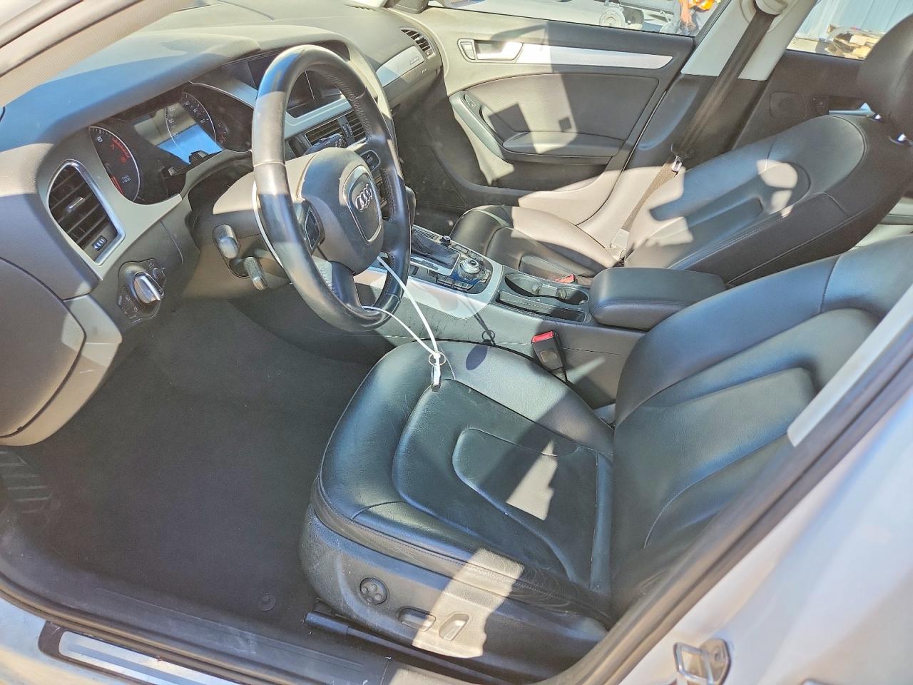 2010 Audi A4 Premium Plus White vin: WAUWFAFL5AA119896