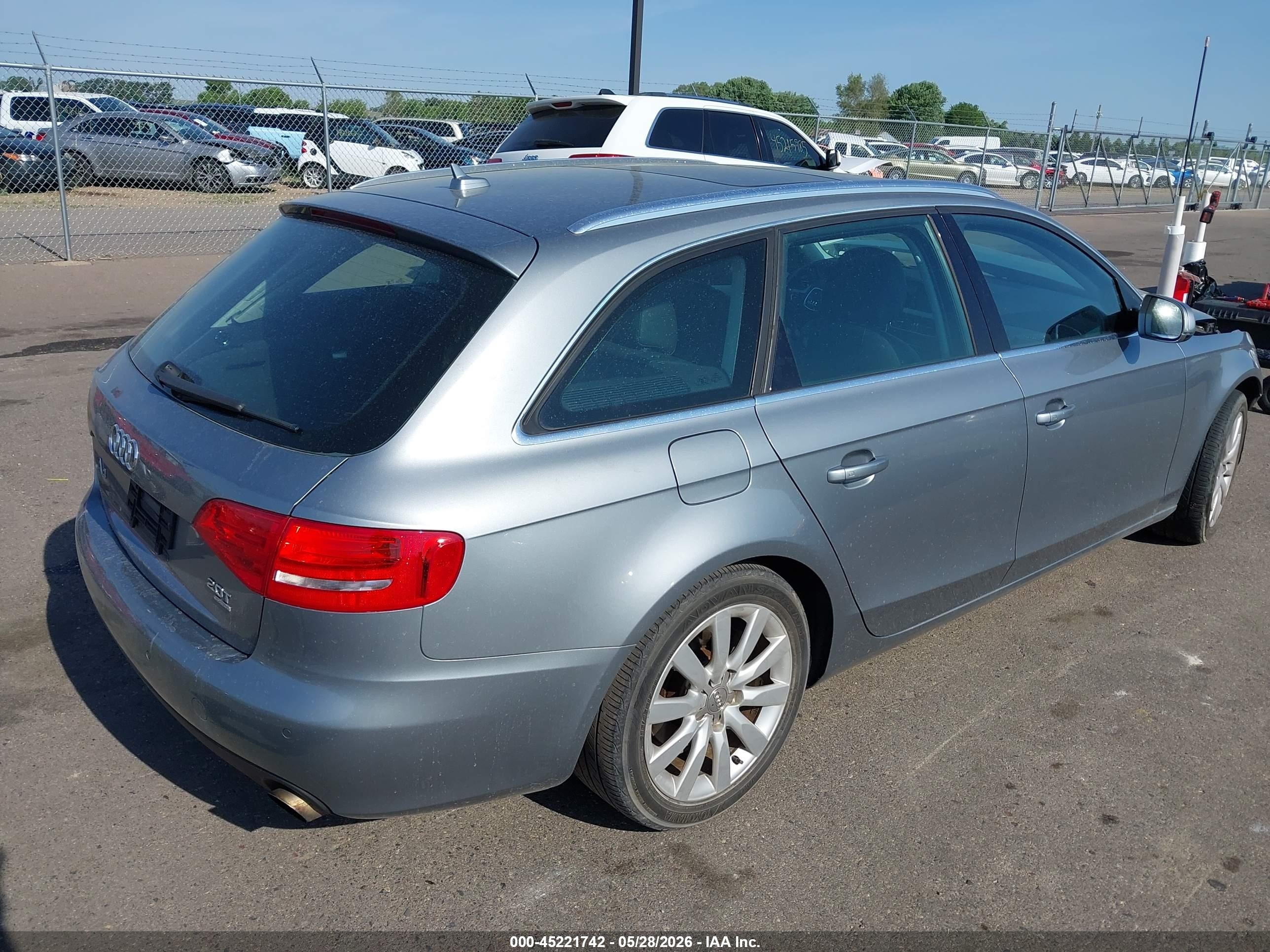 2011 Audi A4 2.0t Premium Silver vin: WAUWFAFL7BA082478