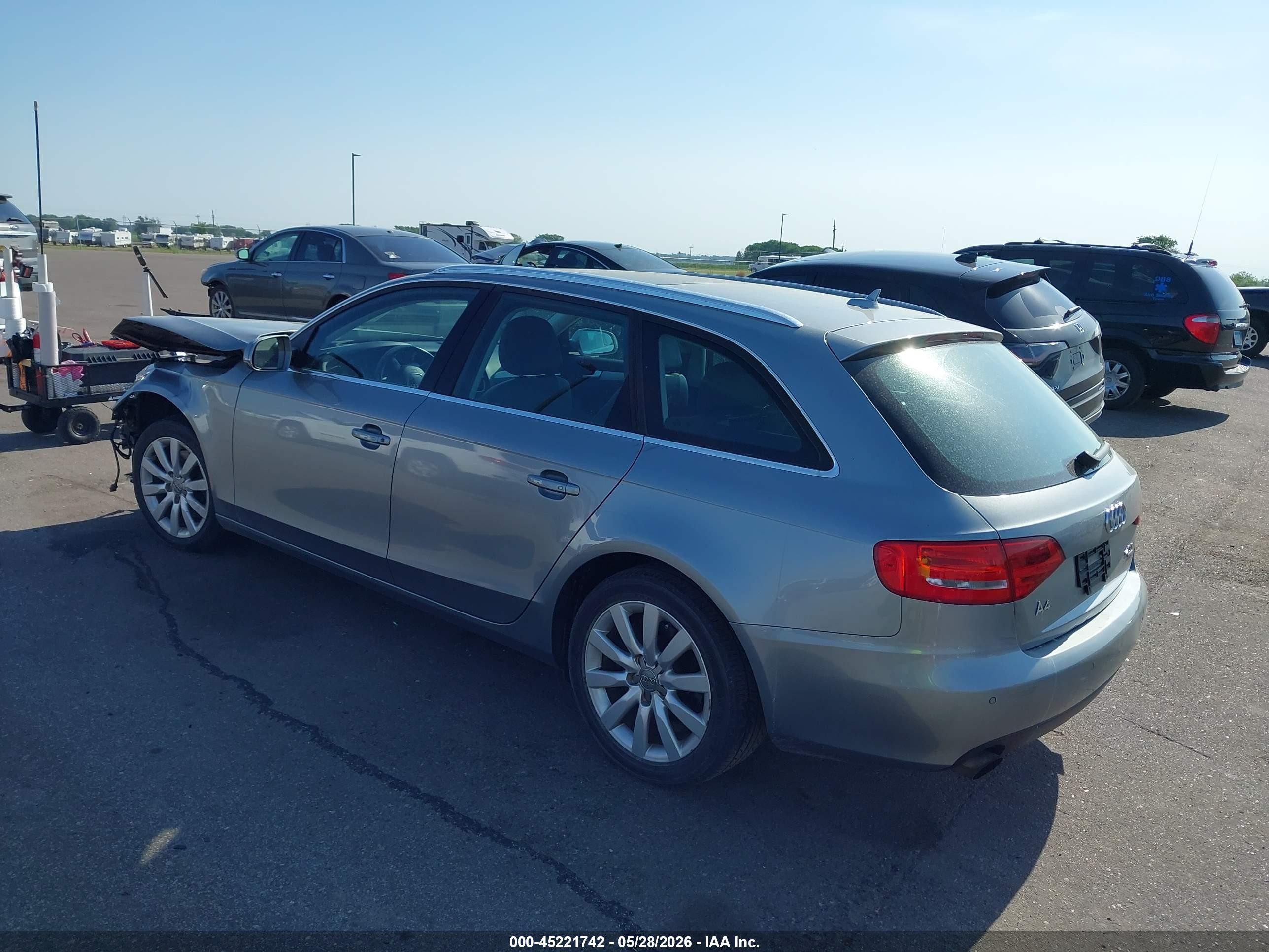 2011 Audi A4 2.0t Premium Silver vin: WAUWFAFL7BA082478