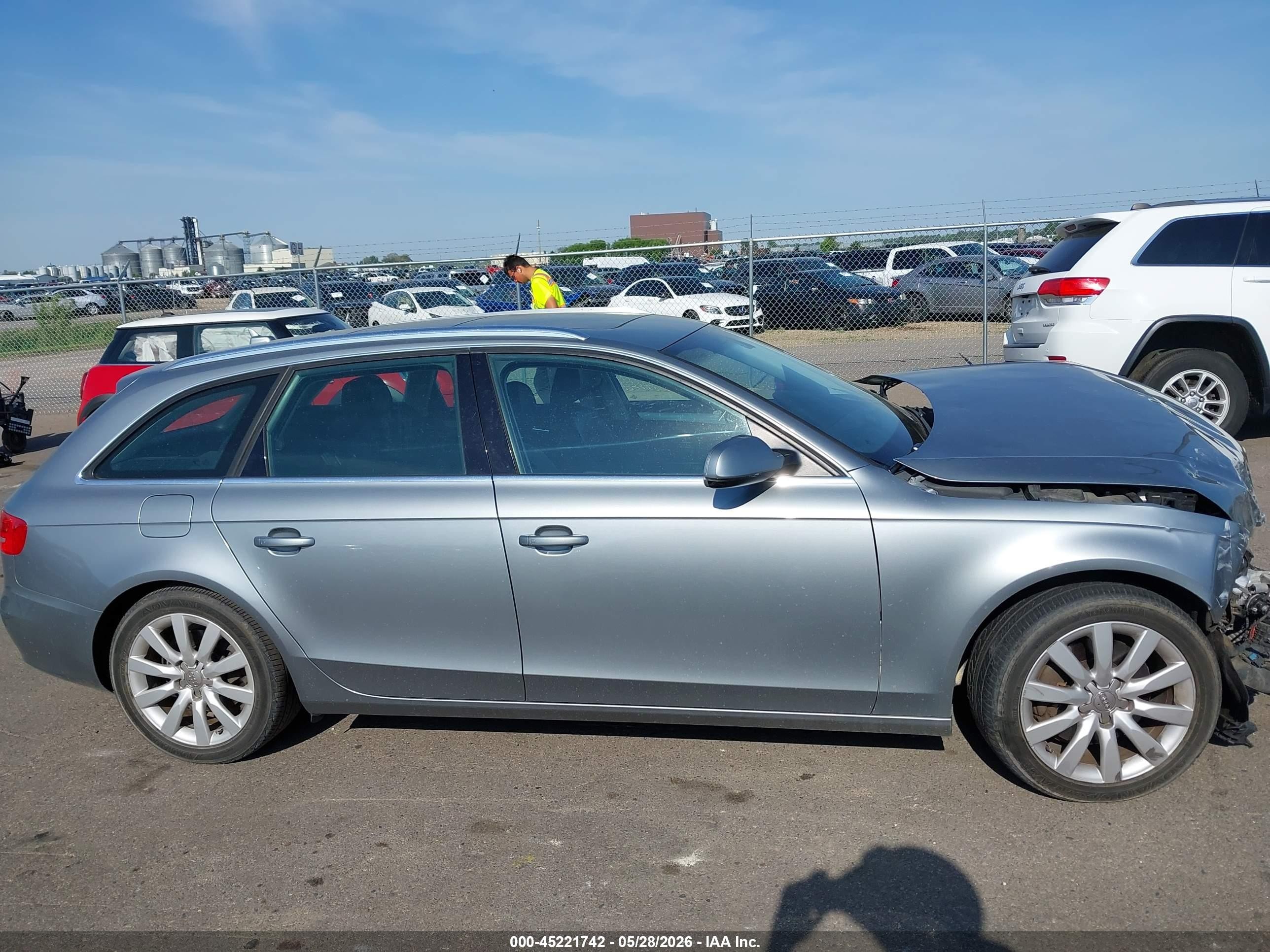 2011 Audi A4 2.0t Premium Silver vin: WAUWFAFL7BA082478