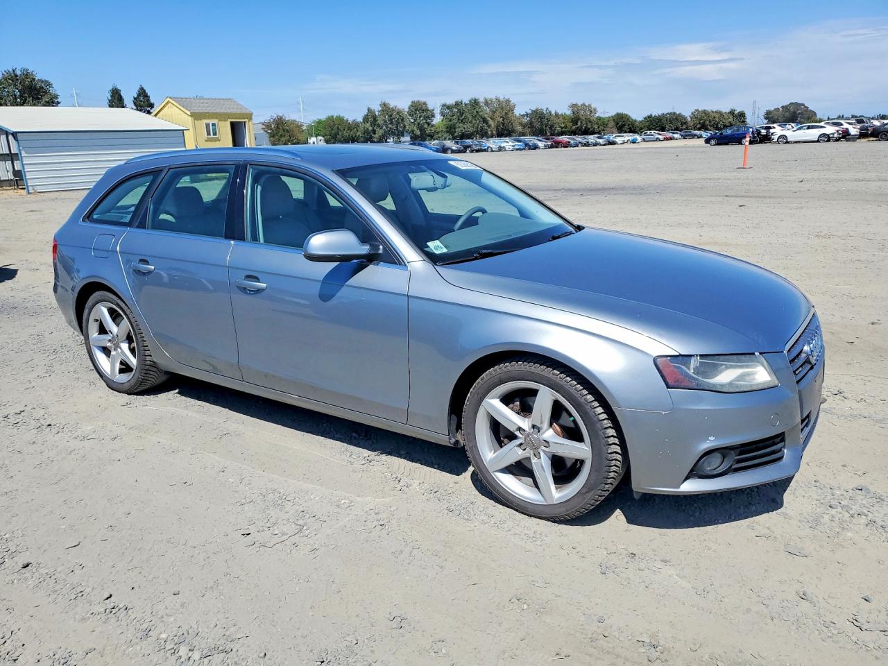 2011 Audi A4 Premium Plus Серый vin: WAUWFAFL8BA099807