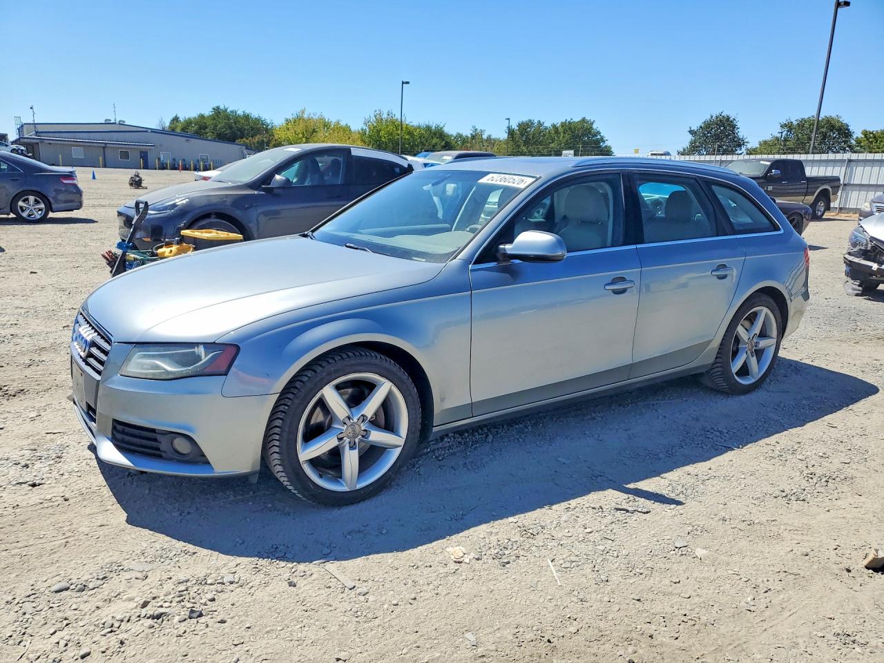 2011 Audi A4 Premium Plus Серый vin: WAUWFAFL8BA099807