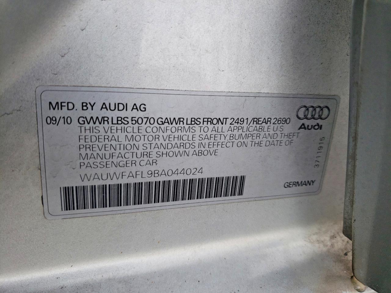 2011 Audi A4 Premium Plus Silver vin: WAUWFAFL9BA044024