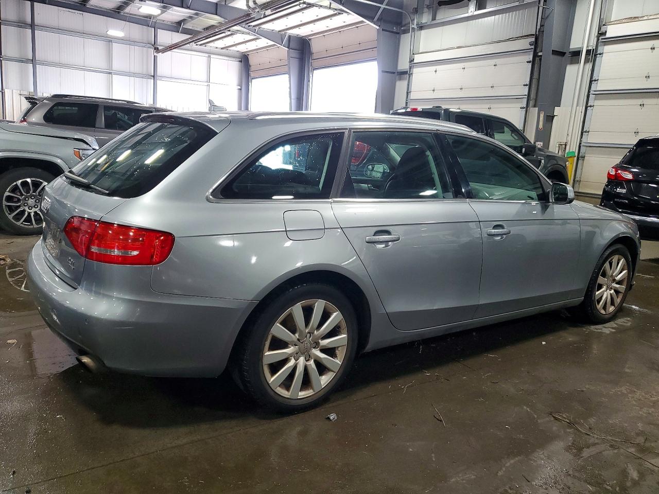 2010 Audi A4 Premium Plus Gray vin: WAUWFAFLXAA101622