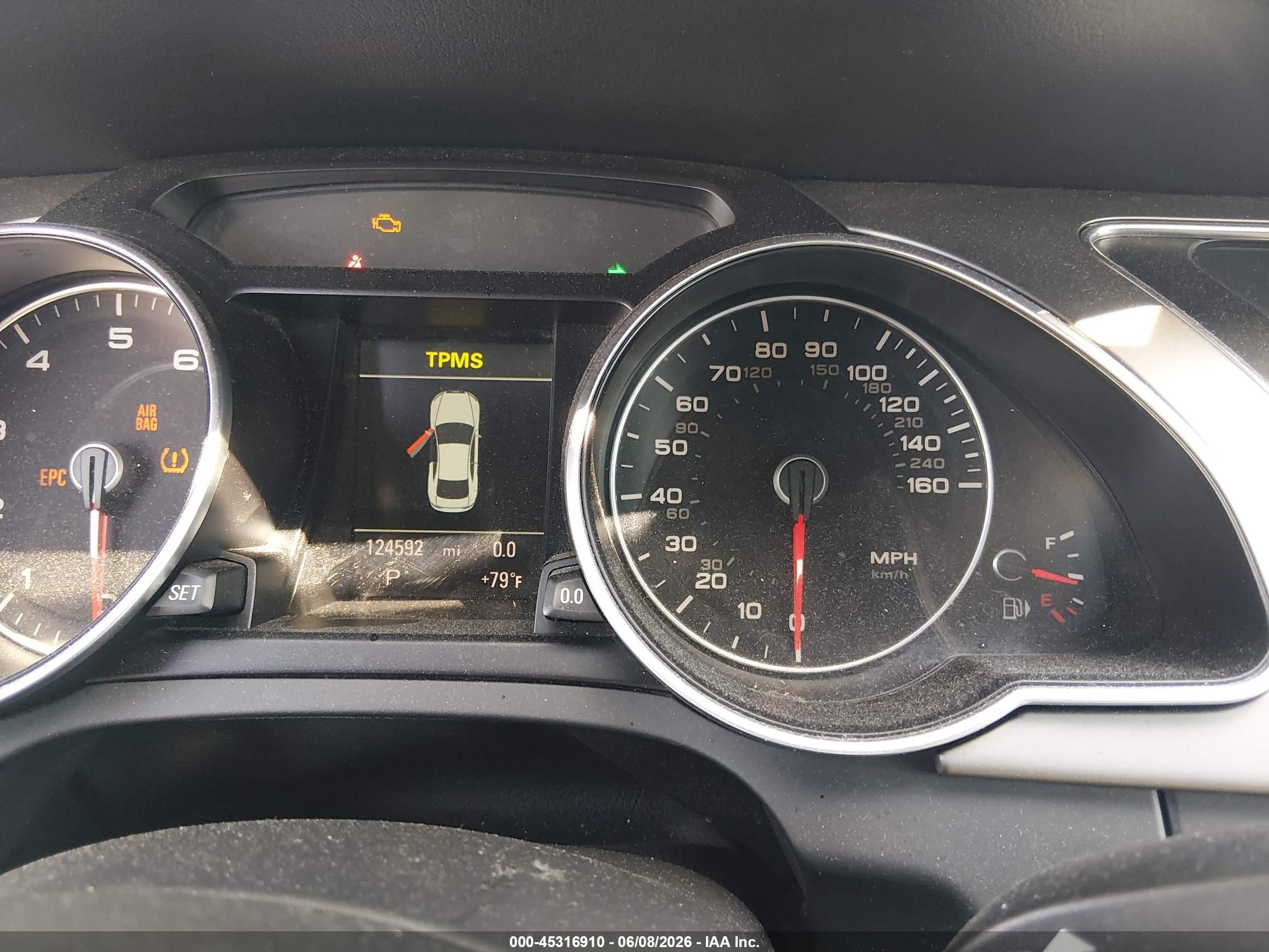 2013 Audi A5 2.0t Premium White vin: WAUWFAFR2DA040937