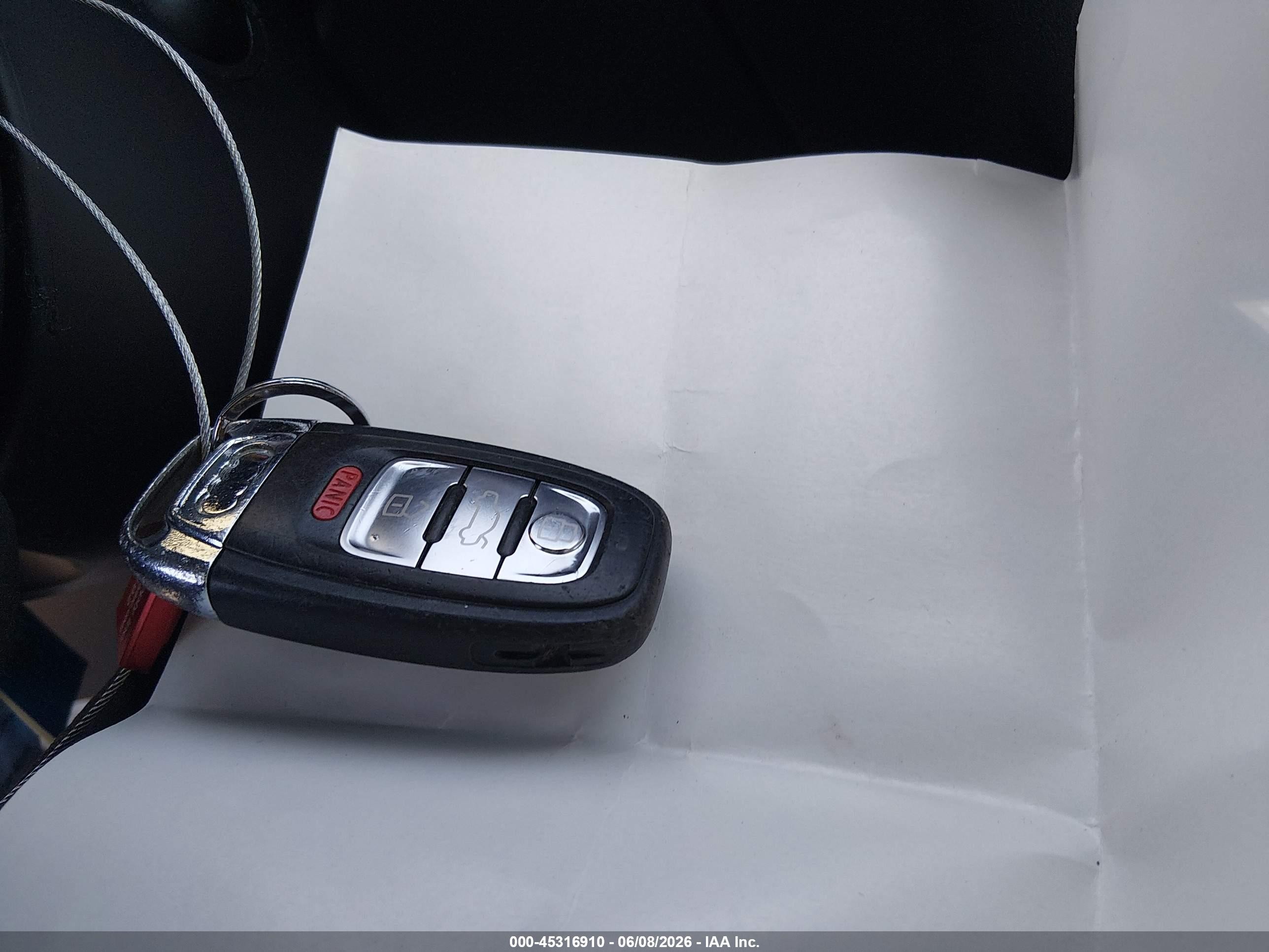 2013 Audi A5 2.0t Premium White vin: WAUWFAFR2DA040937