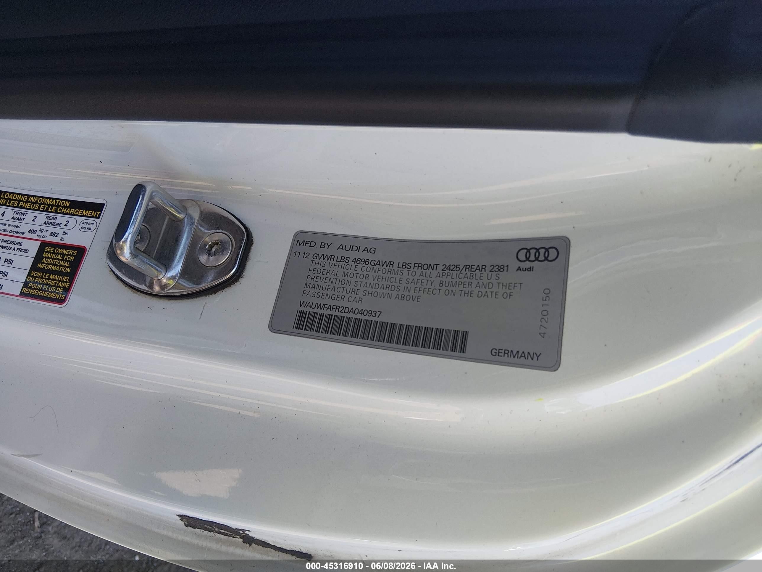 2013 Audi A5 2.0t Premium White vin: WAUWFAFR2DA040937