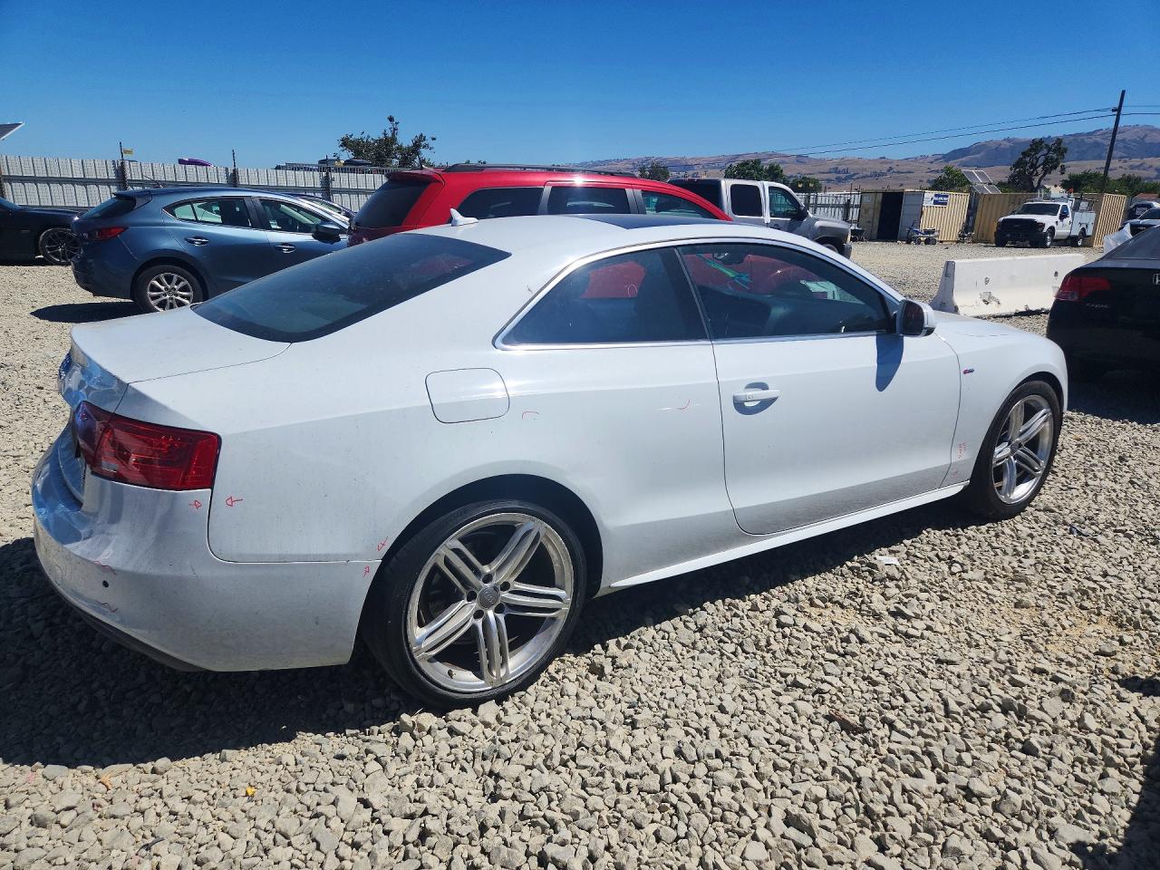 2013 Audi A5 Prestige White vin: WAUWFAFR8DA075529