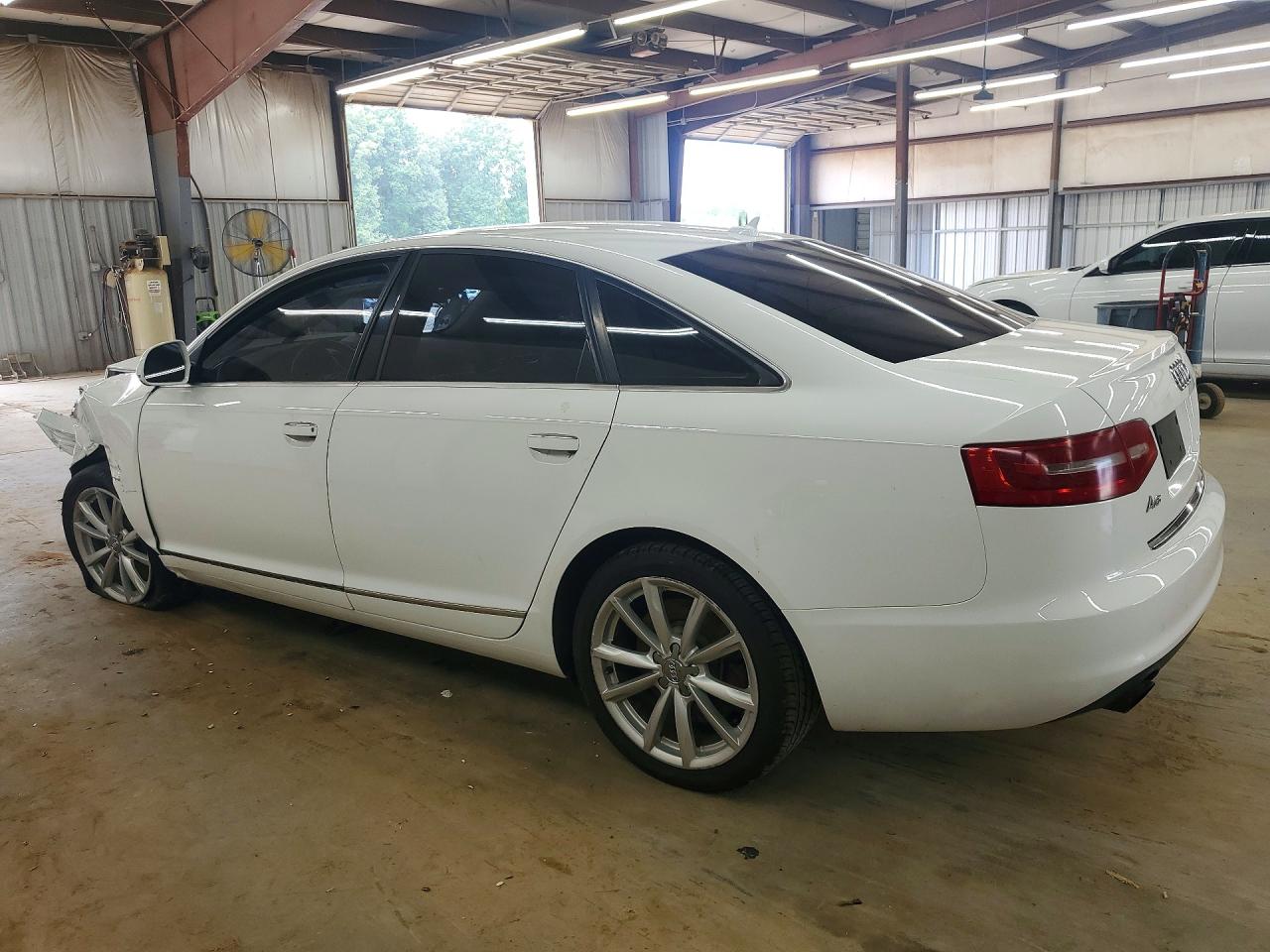 2009 Audi A6 Quattro White vin: WAUWG74F49N024473