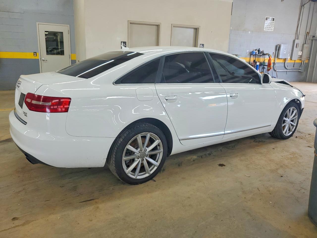 2009 Audi A6 Quattro White vin: WAUWG74F49N024473