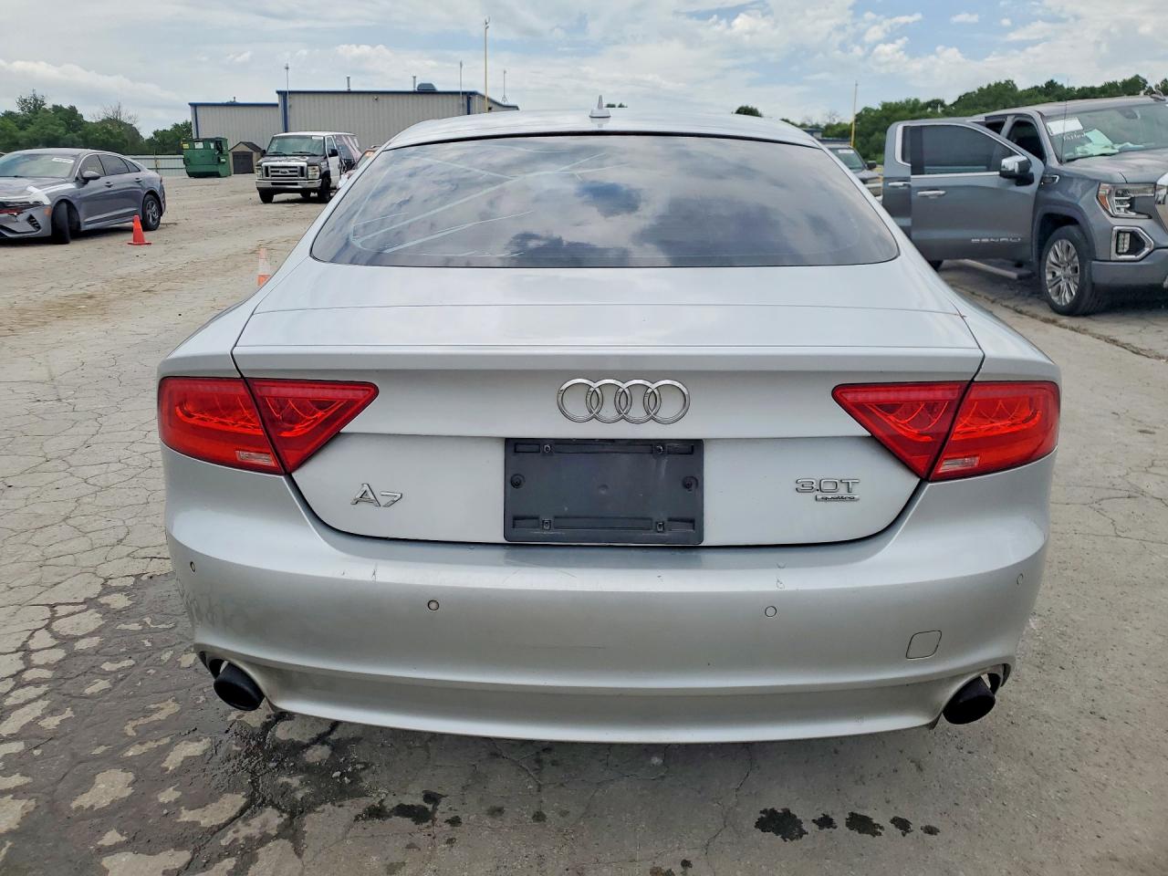 2014 Audi A7 Premium Plus Silver vin: WAUWGAFC2EN066117