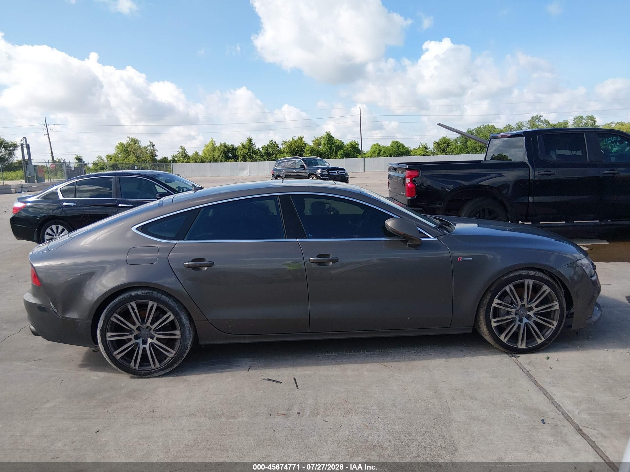 2014 Audi A7 3.0t Premium Plus vin: WAUWGAFC2EN132245