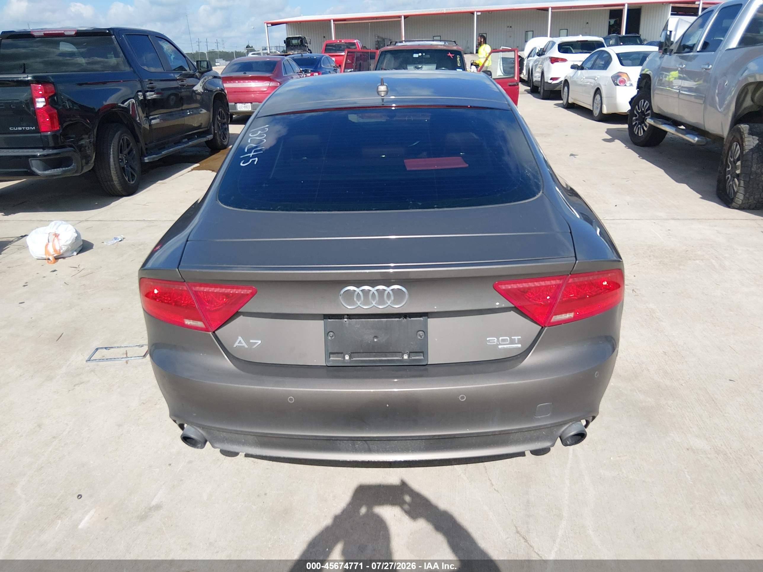 2014 Audi A7 3.0t Premium Plus vin: WAUWGAFC2EN132245