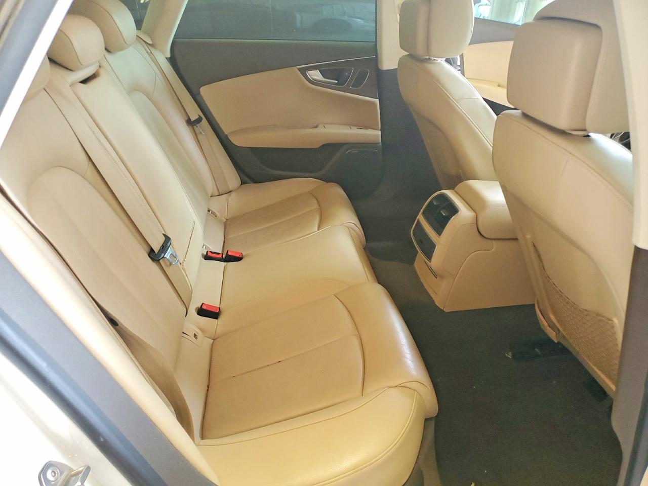 2014 Audi A7 Premium Plus Белый vin: WAUWGAFC5EN079850