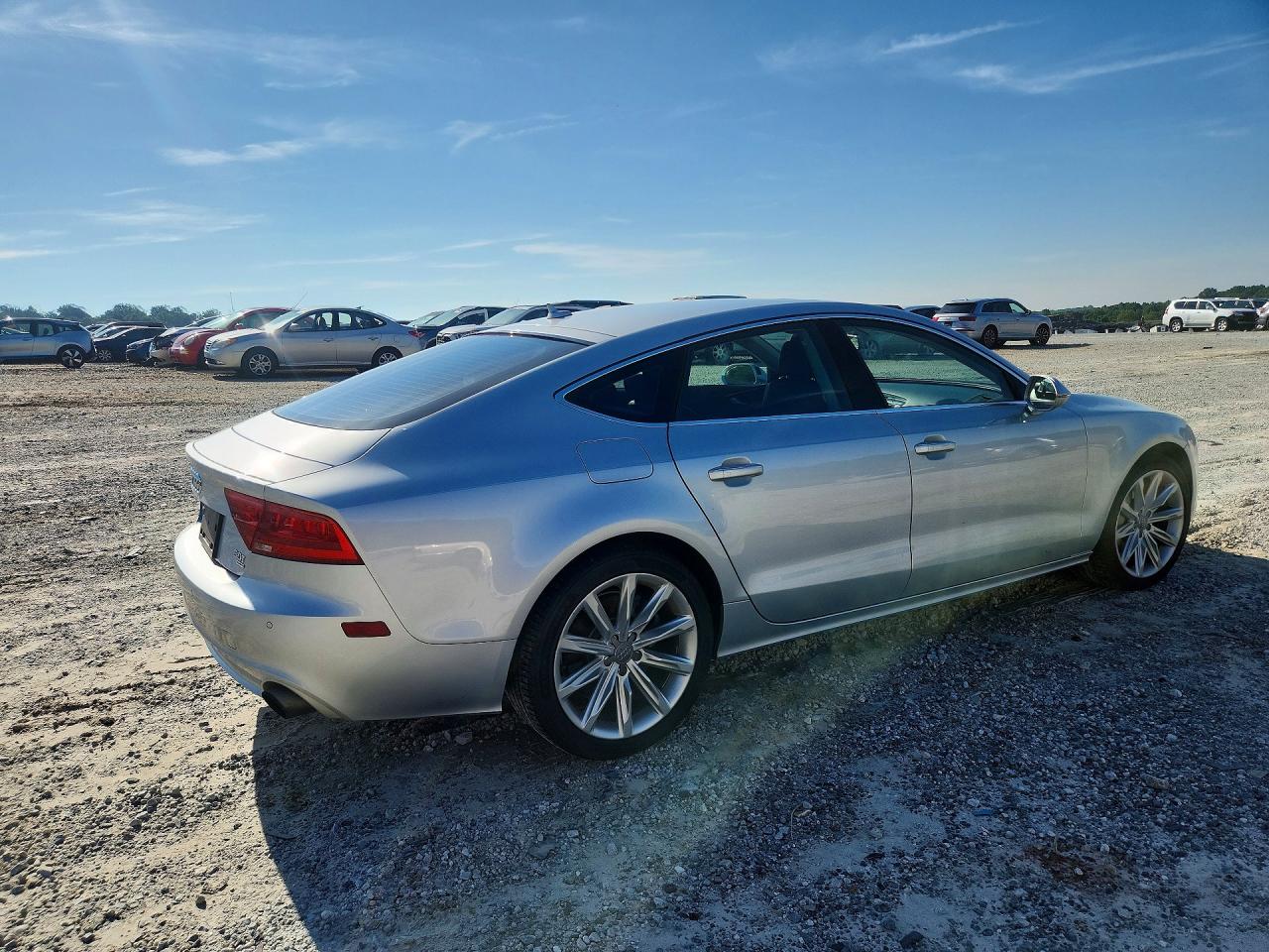 2015 Audi A7 Premium Plus Серебряный vin: WAUWGAFC6FN010358