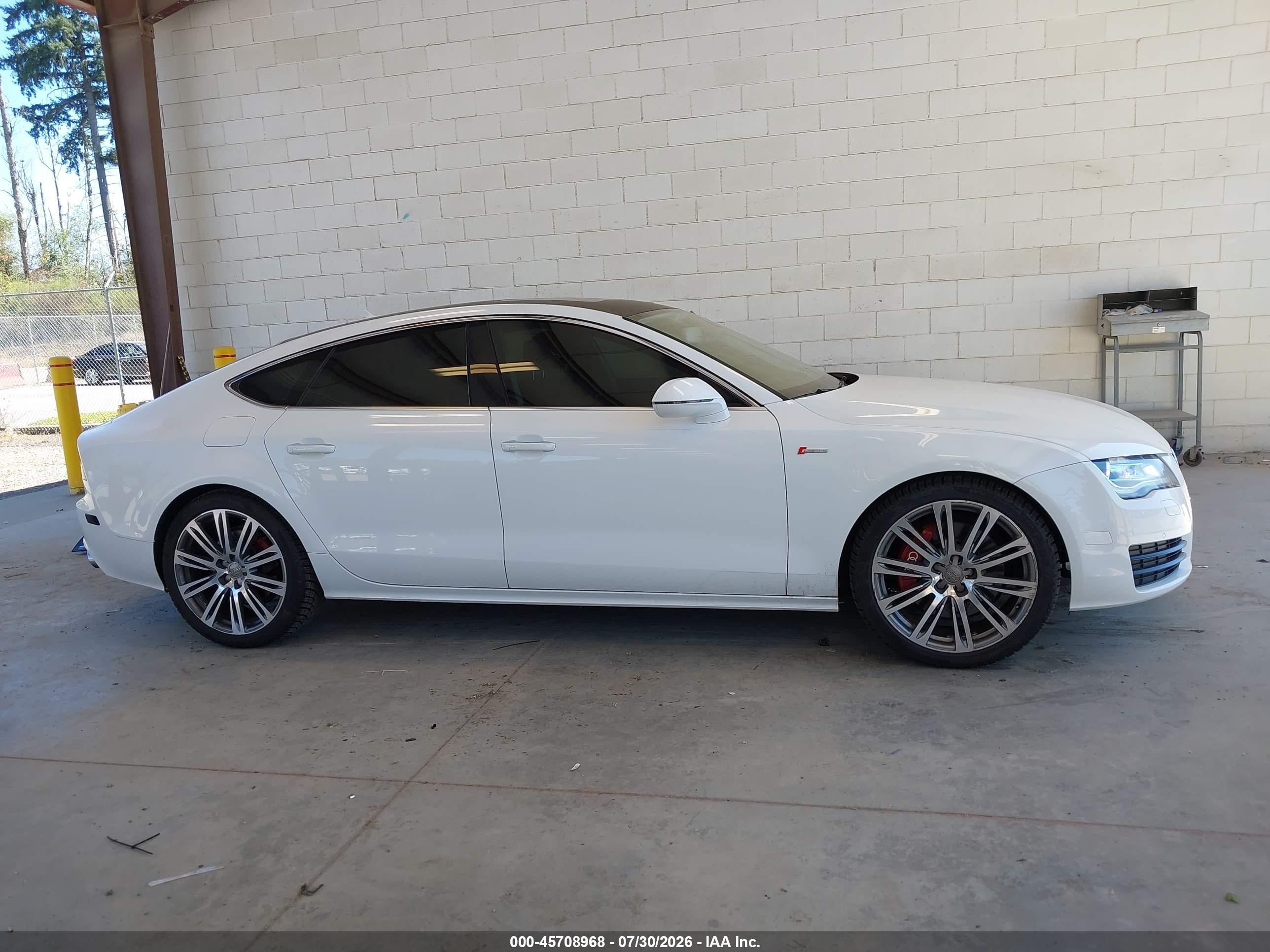 2014 Audi A7 3.0t Premium Plus White vin: WAUWGAFC7EN007872