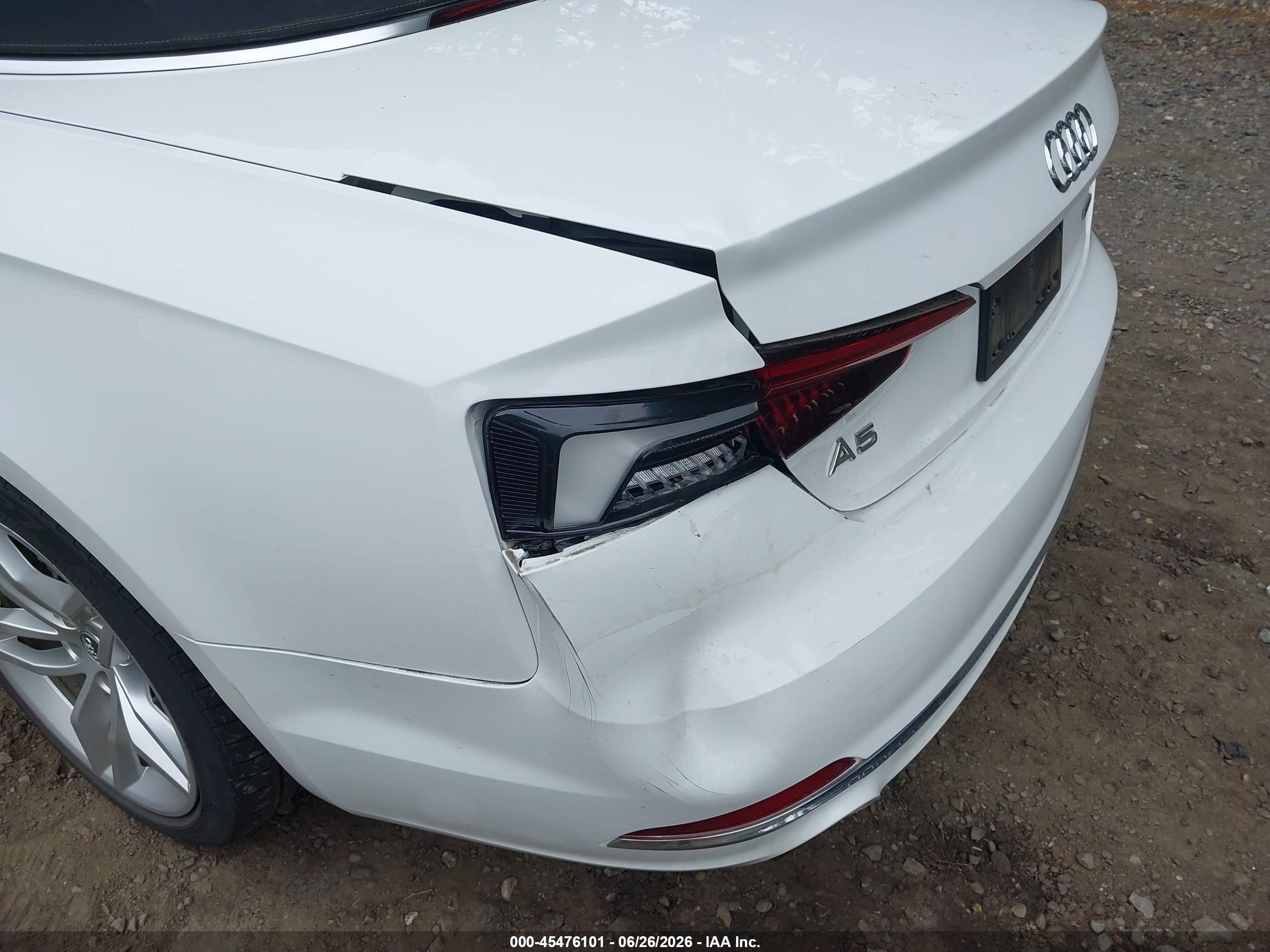 2019 Audi A5 45 Premium White vin: WAUWNGF55KN009528