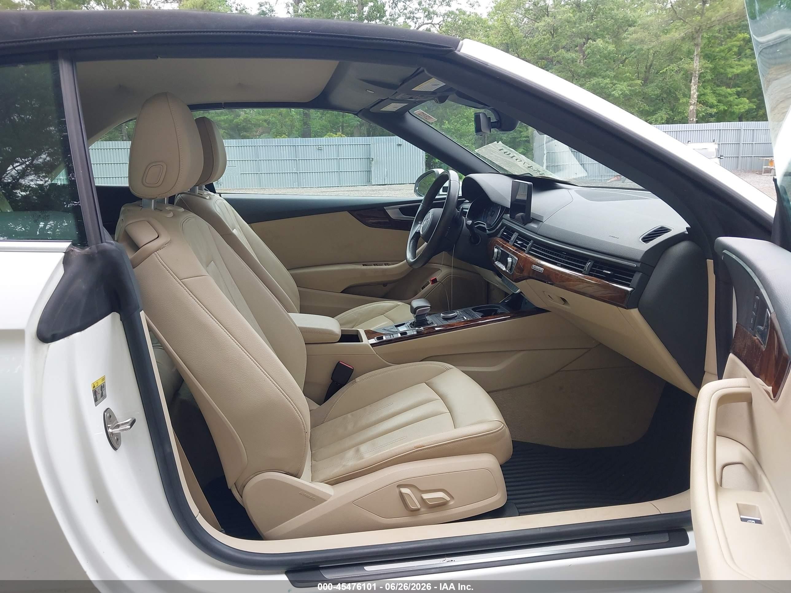 2019 Audi A5 45 Premium White vin: WAUWNGF55KN009528