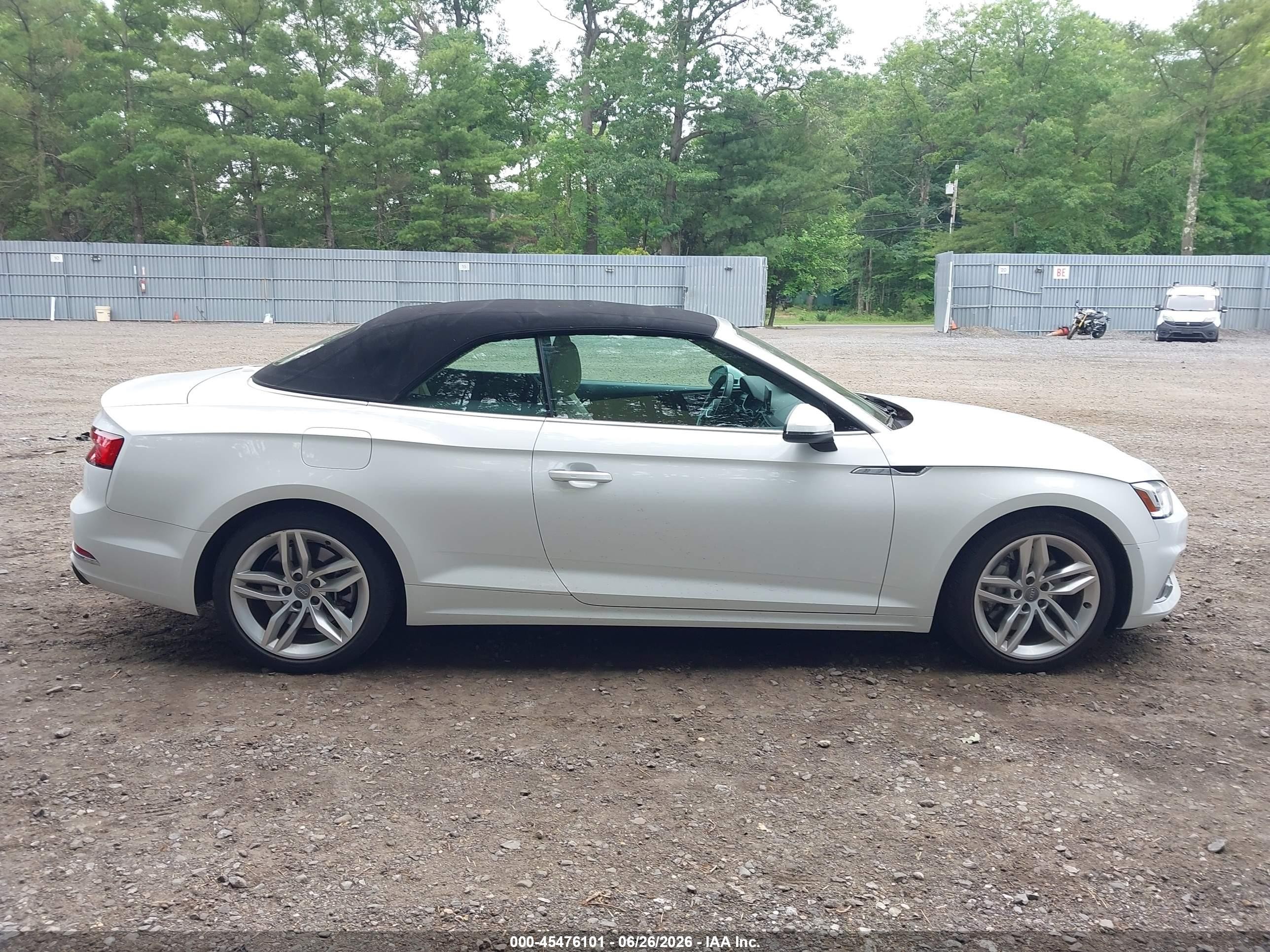 2019 Audi A5 45 Premium White vin: WAUWNGF55KN009528