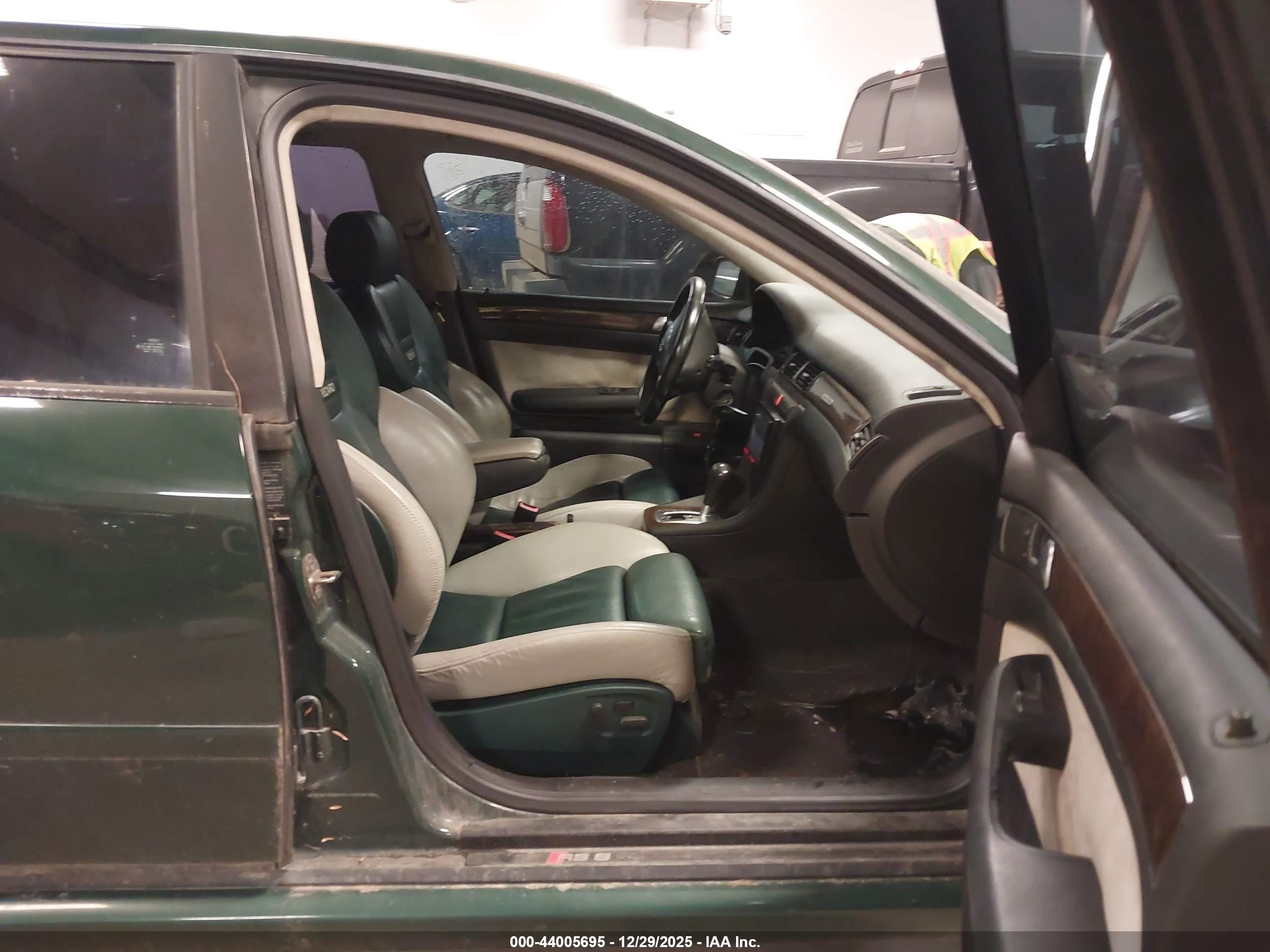 2002 Audi S6 Avant Green vin: WAUXU54B82N119459