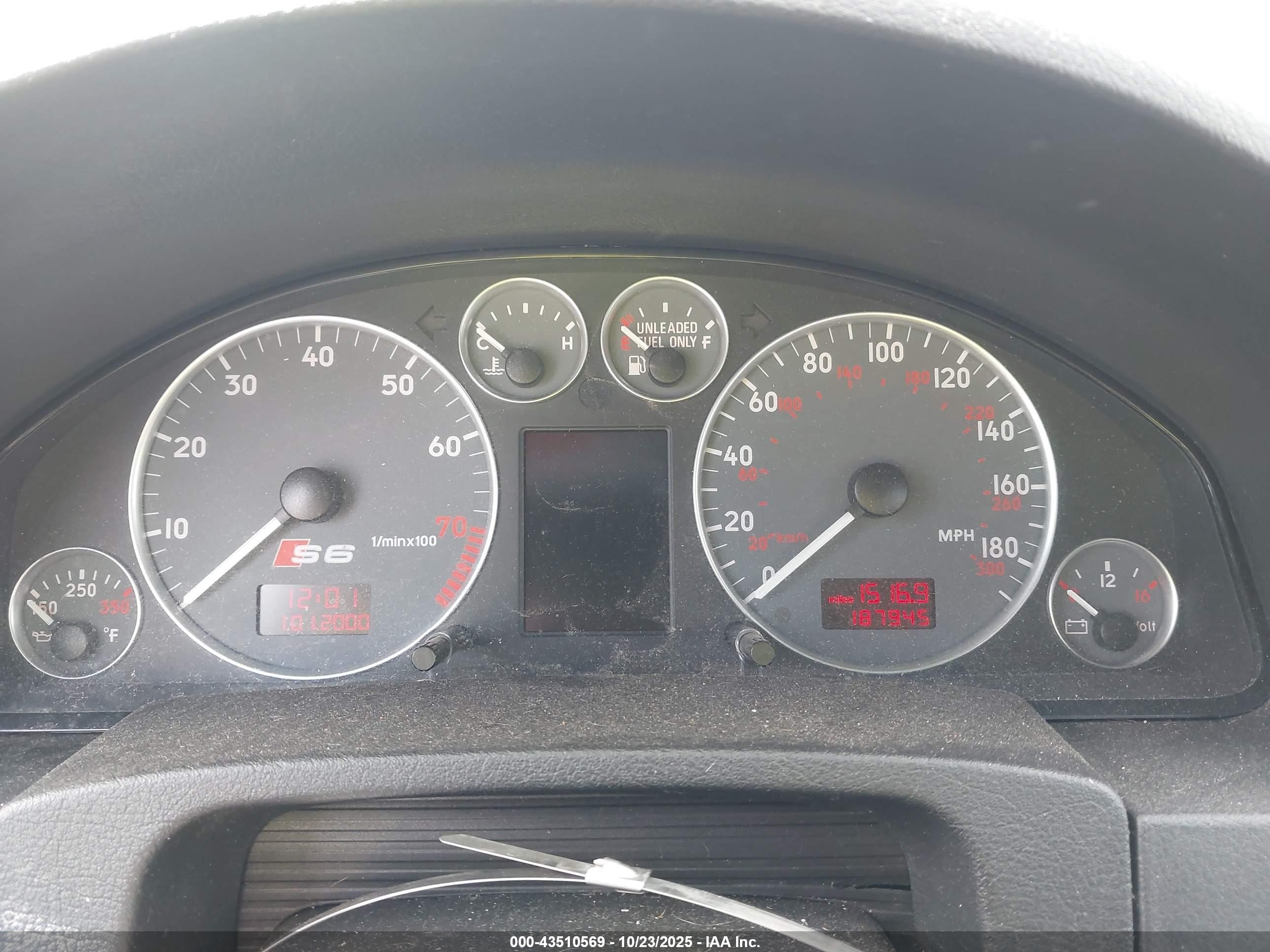 2002 Audi S6 Avant Silver vin: WAUXU64B62N130403