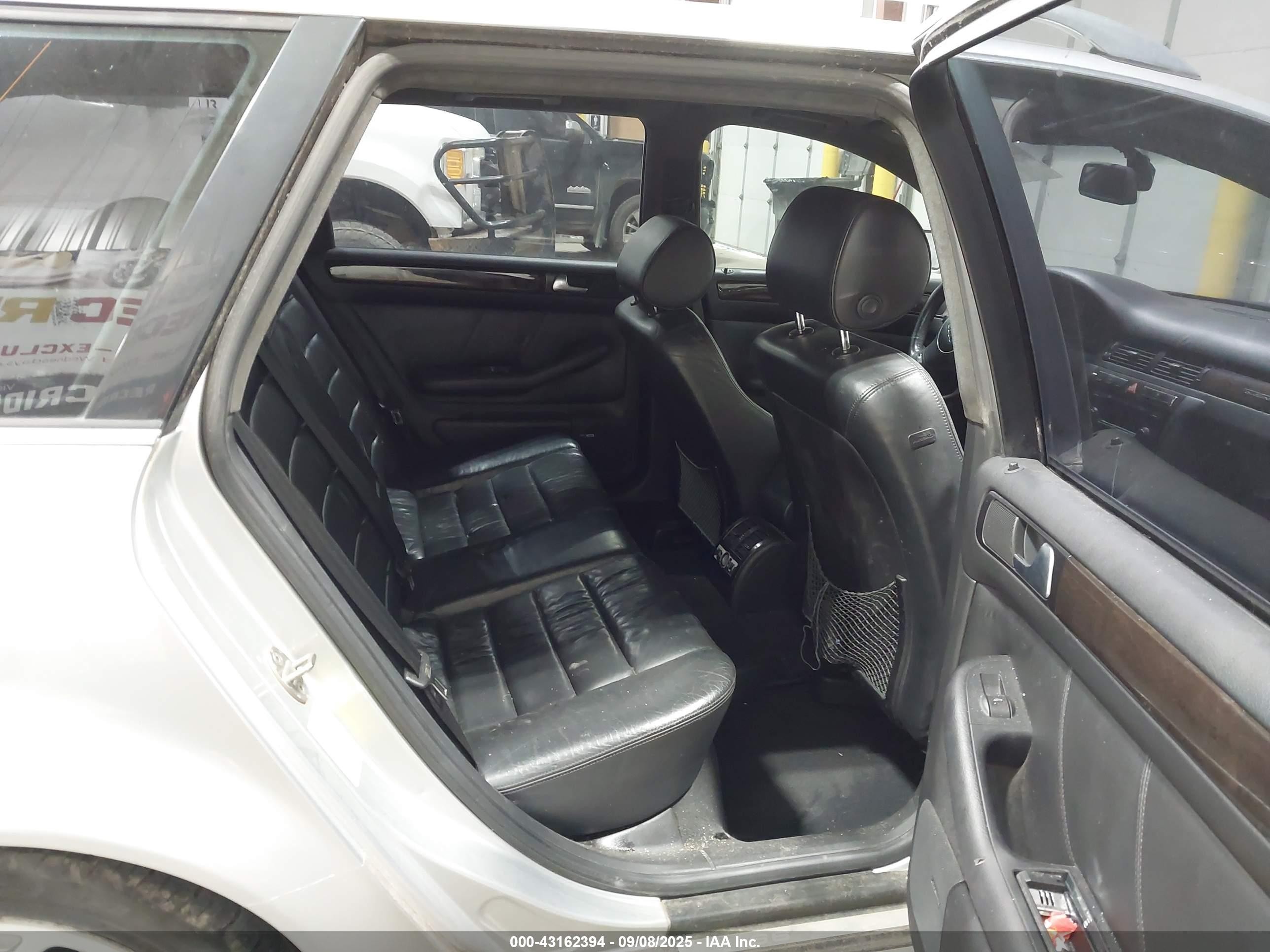2002 Audi S6 Avant Silver vin: WAUXU64B92N111294