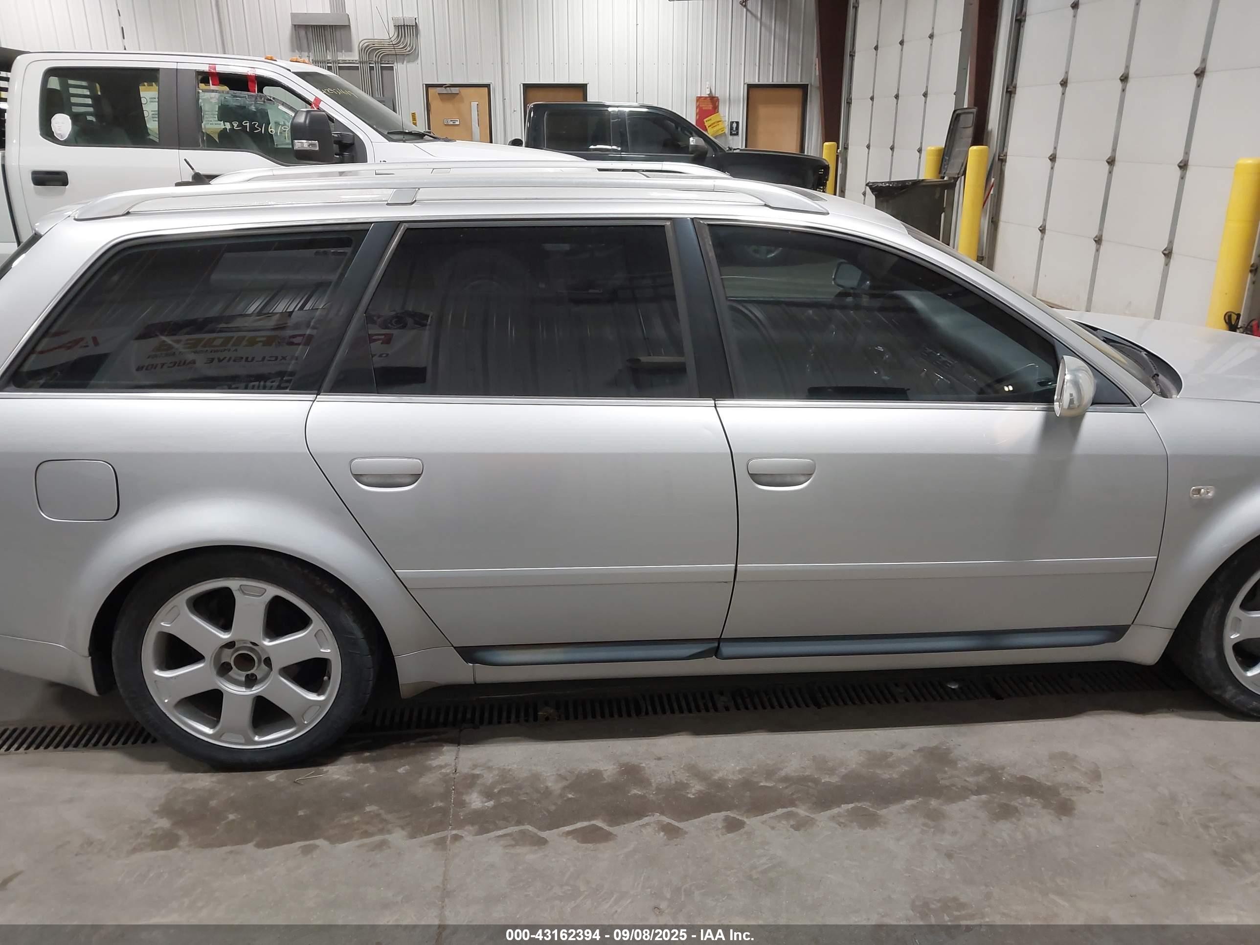 2002 Audi S6 Avant Silver vin: WAUXU64B92N111294